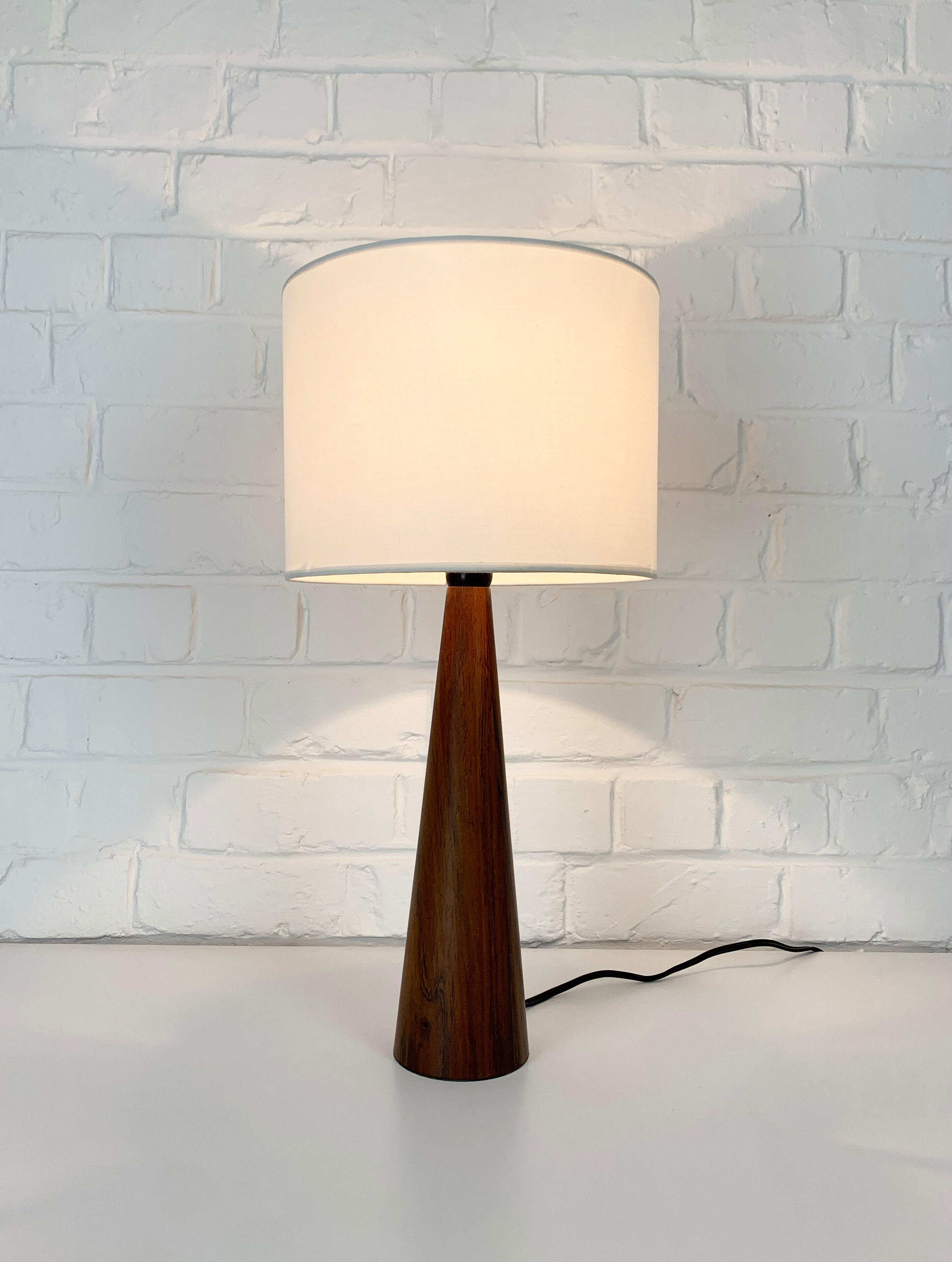 Lampe de table moderniste mid-century en teck, Danemark 1960
