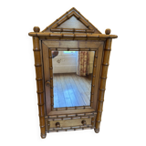 Armoire de poupée ancienne