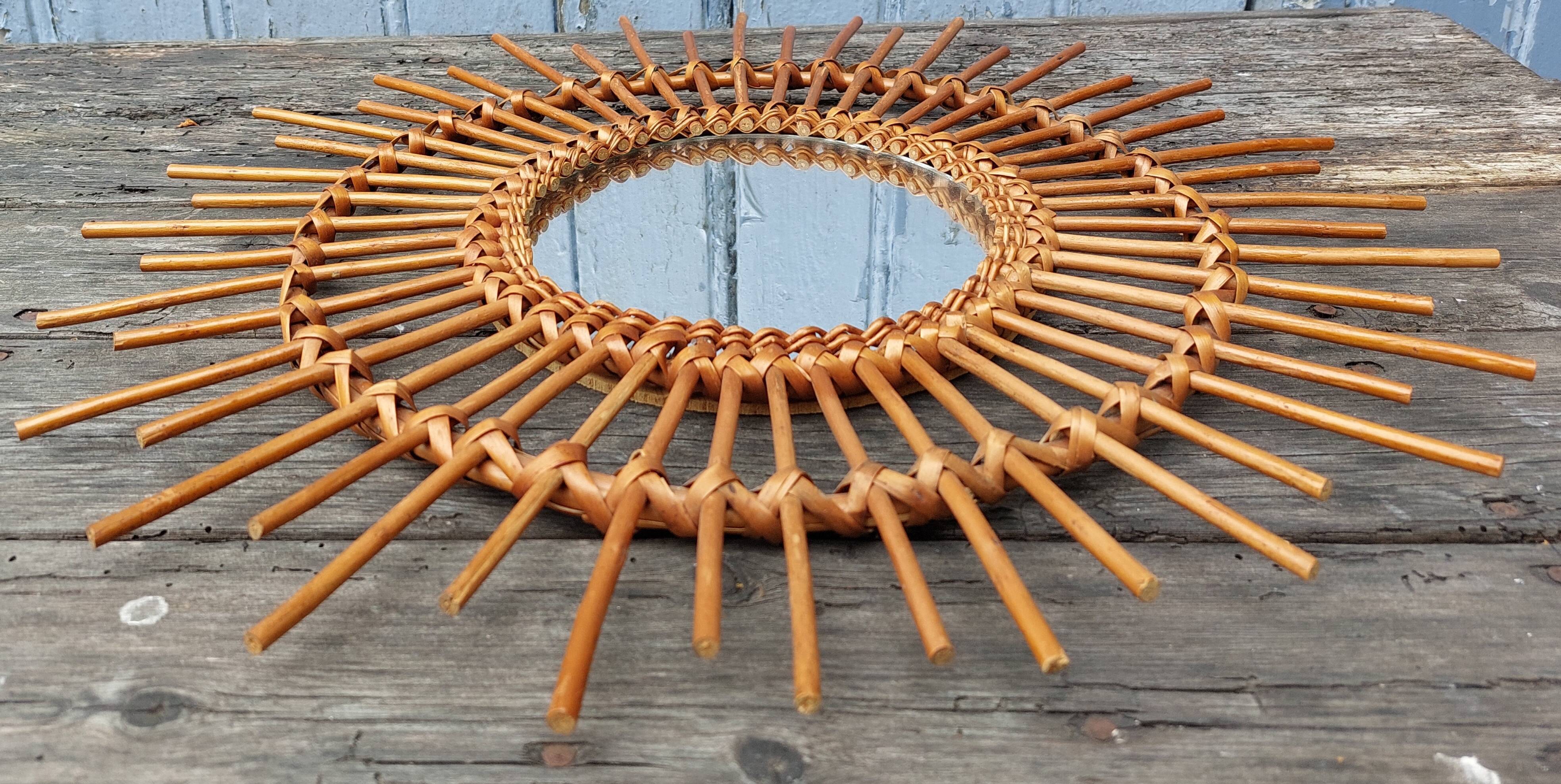 Rattan sun mirror 50 x 50 cm