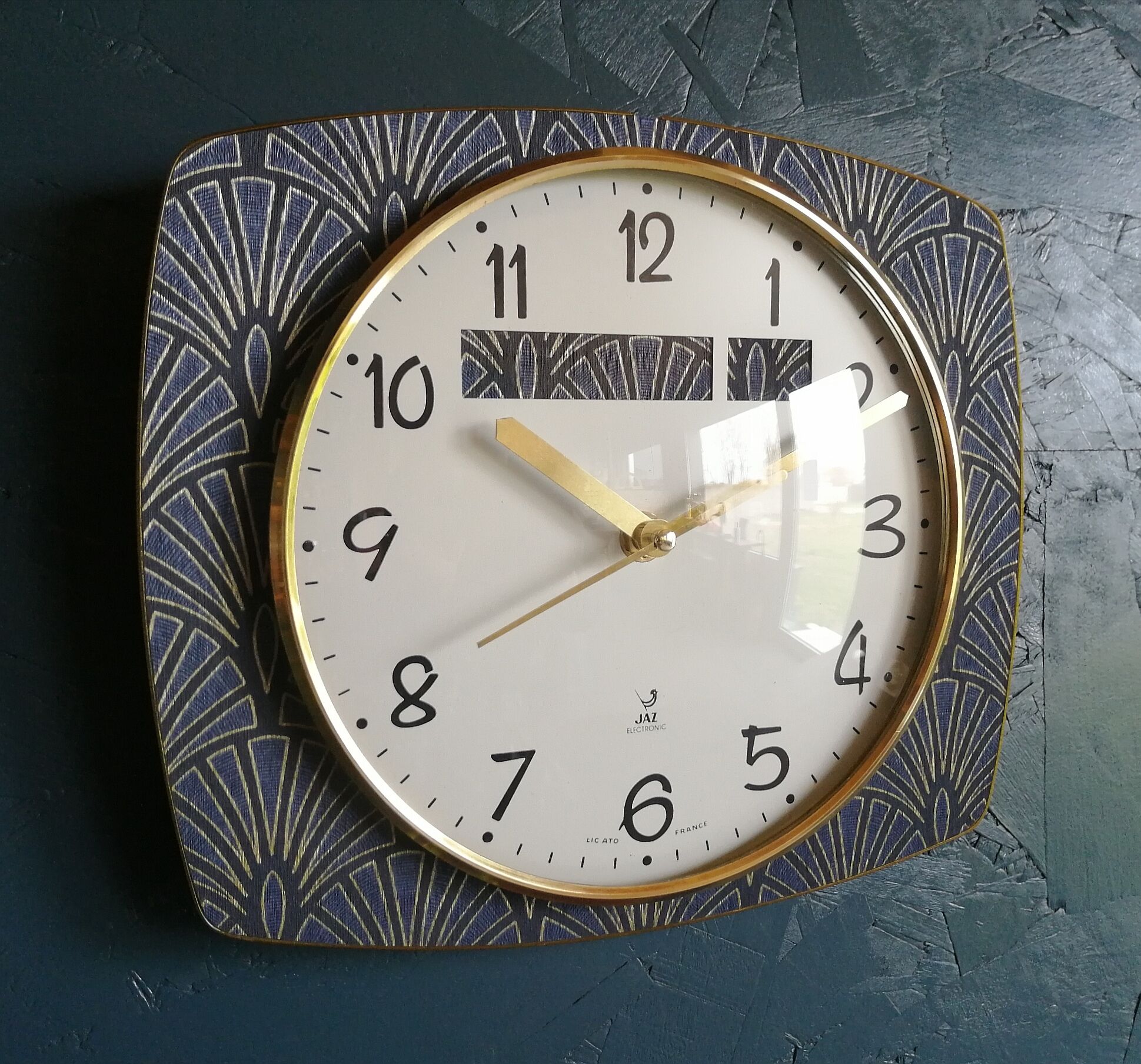 Vintage clock silent wall clock "Jaz blue gold"