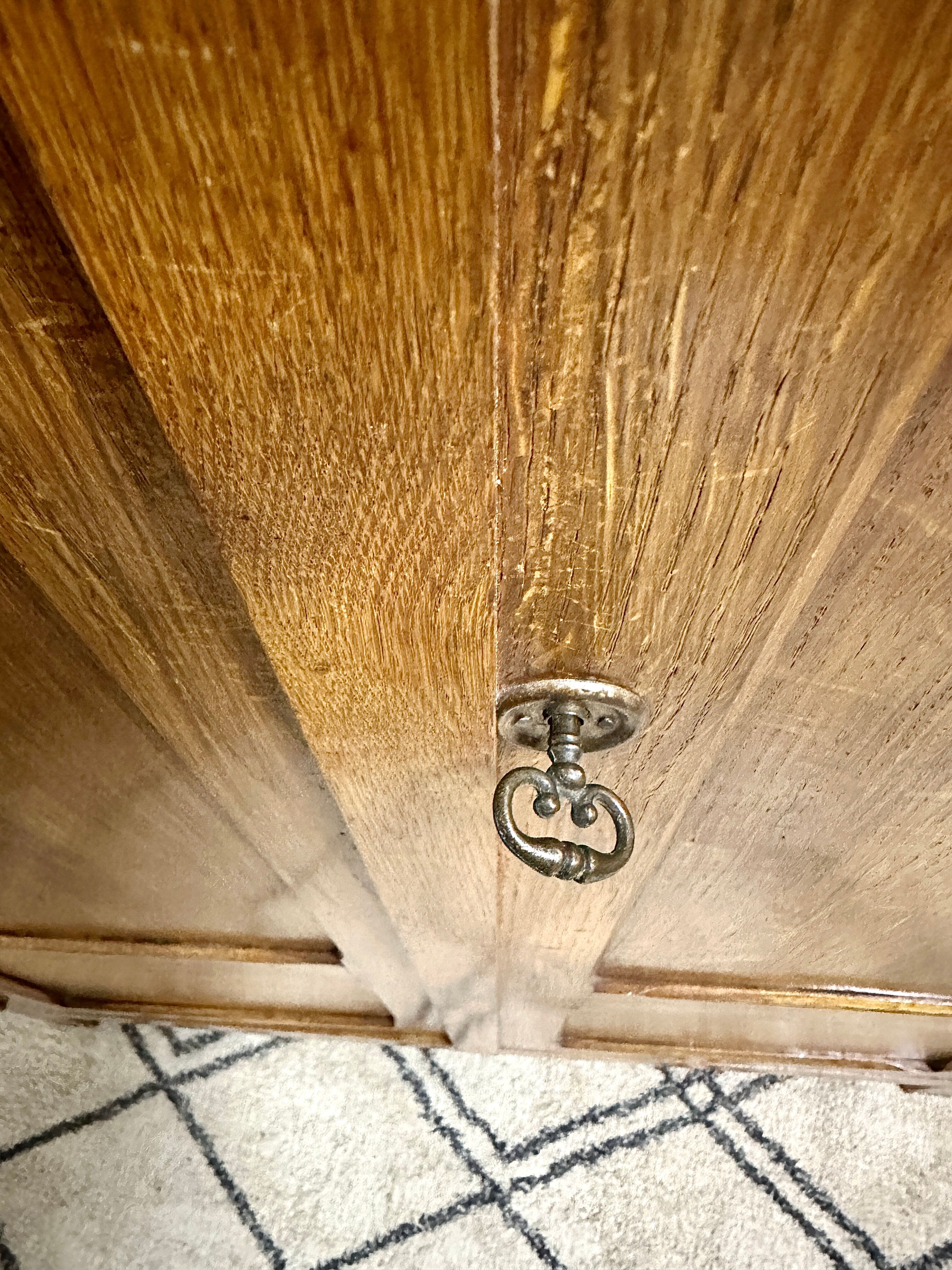 Parisian wardrobe, wardrobe