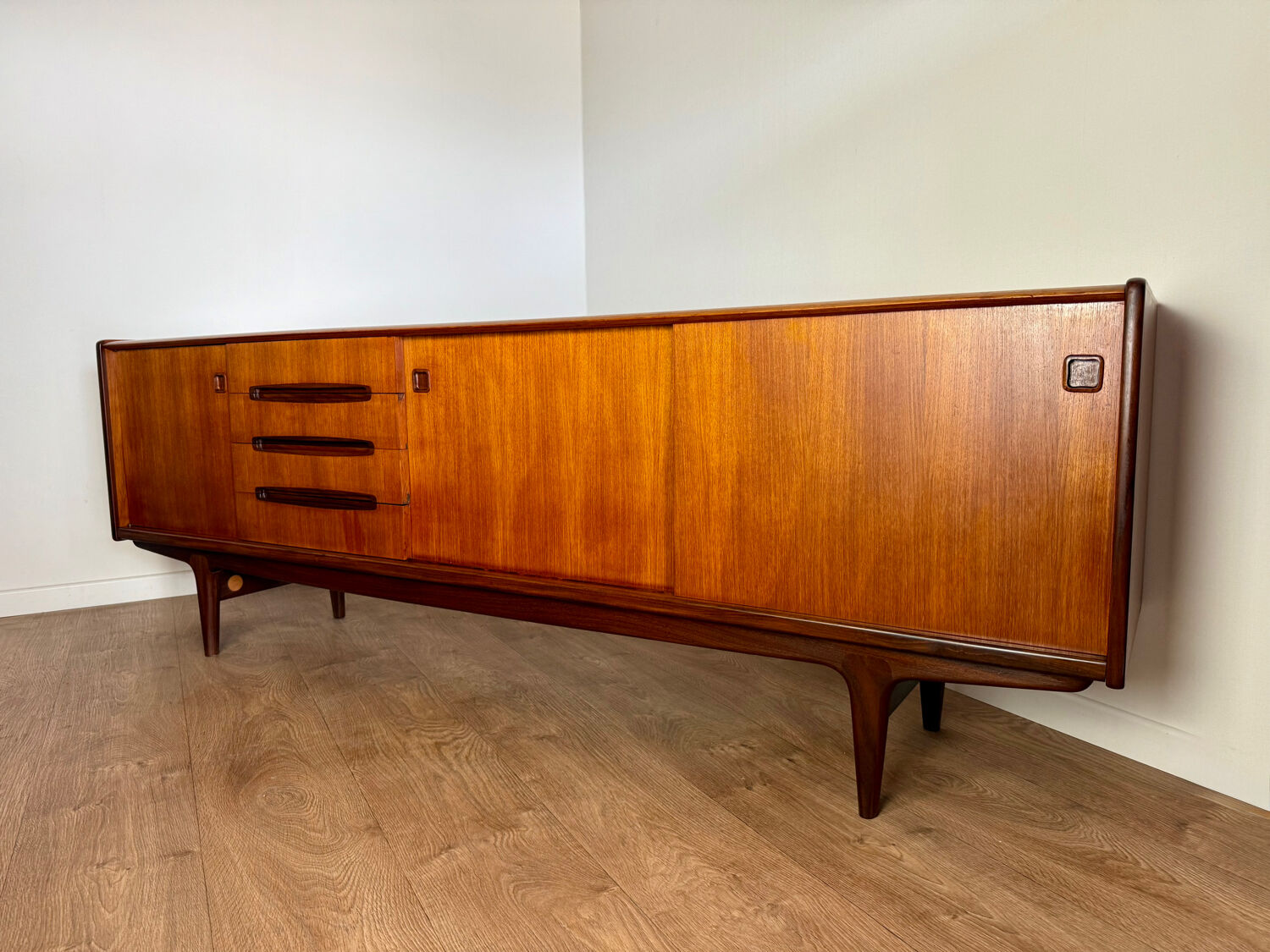 Simat french sideboard