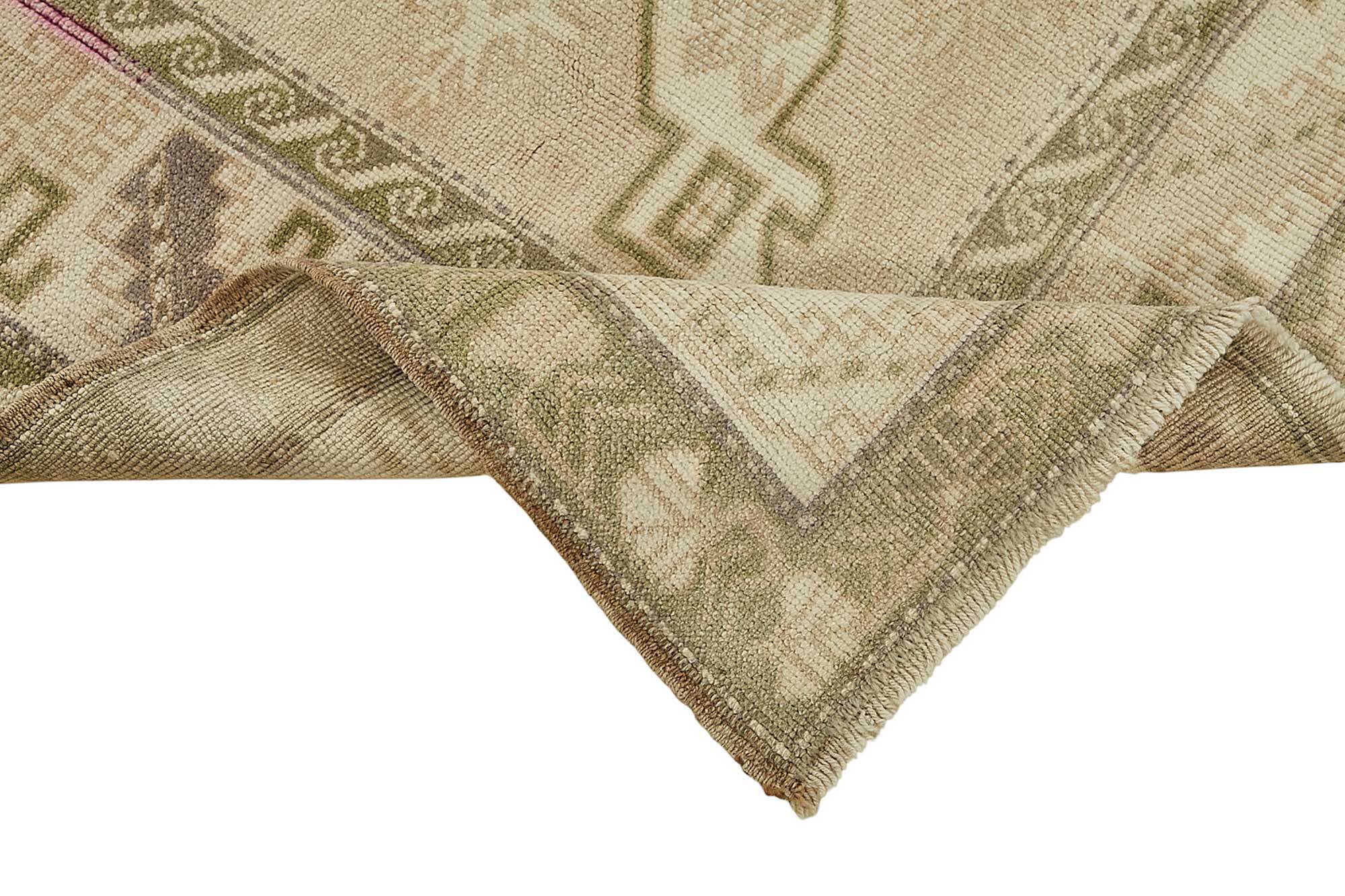 Turkish Vintage Anatolian Rug 143 cm x 203 cm