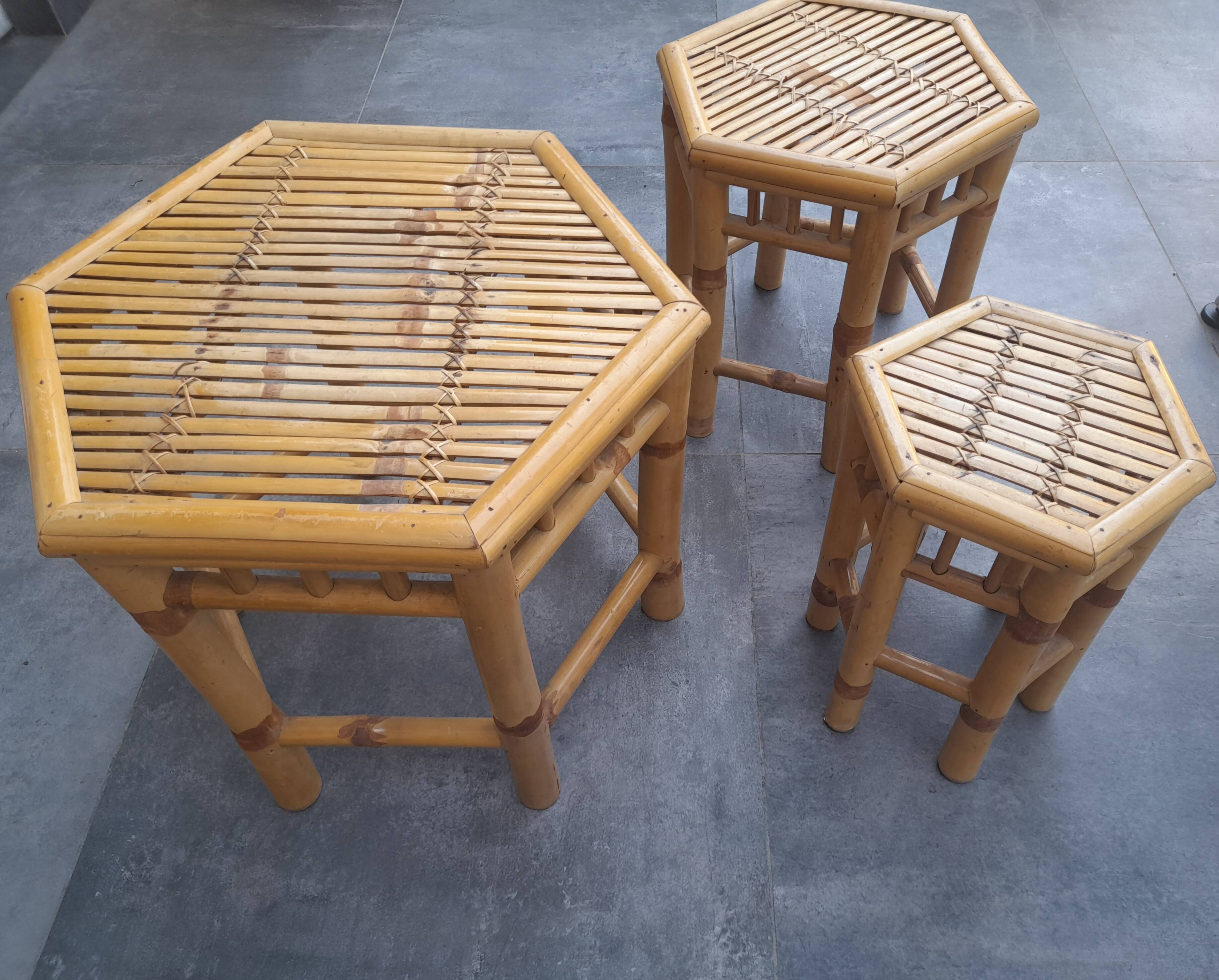 Ensemble de 3 tables gigognes vintage en bambou 70's