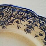 Plat en faïence de Rouen décors armoiries