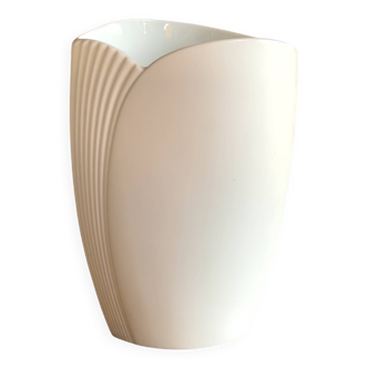Vintage white porcelain vase AK Kaiser. It is signed Manfred Frey, 1960