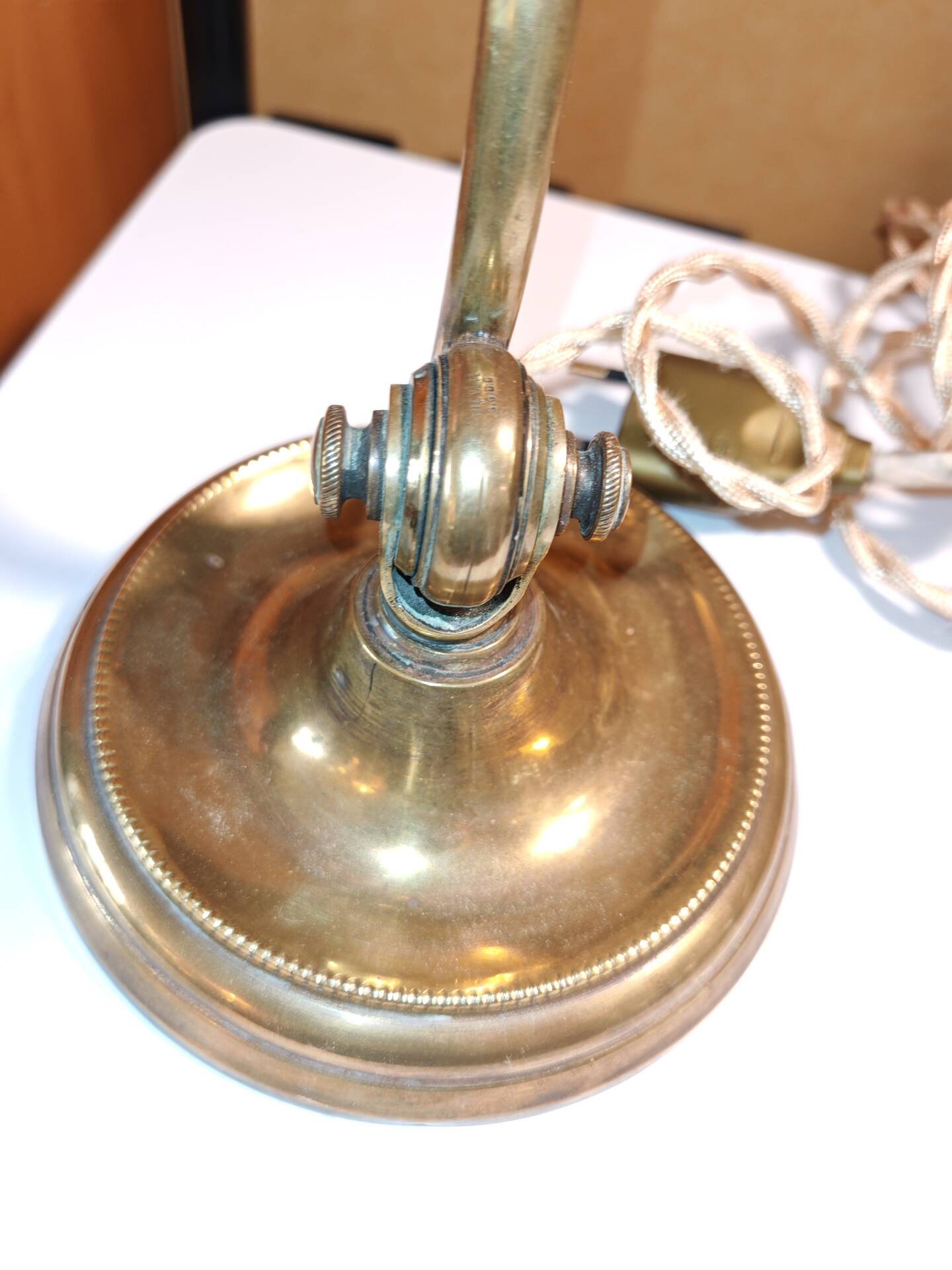 Lampe de notaire