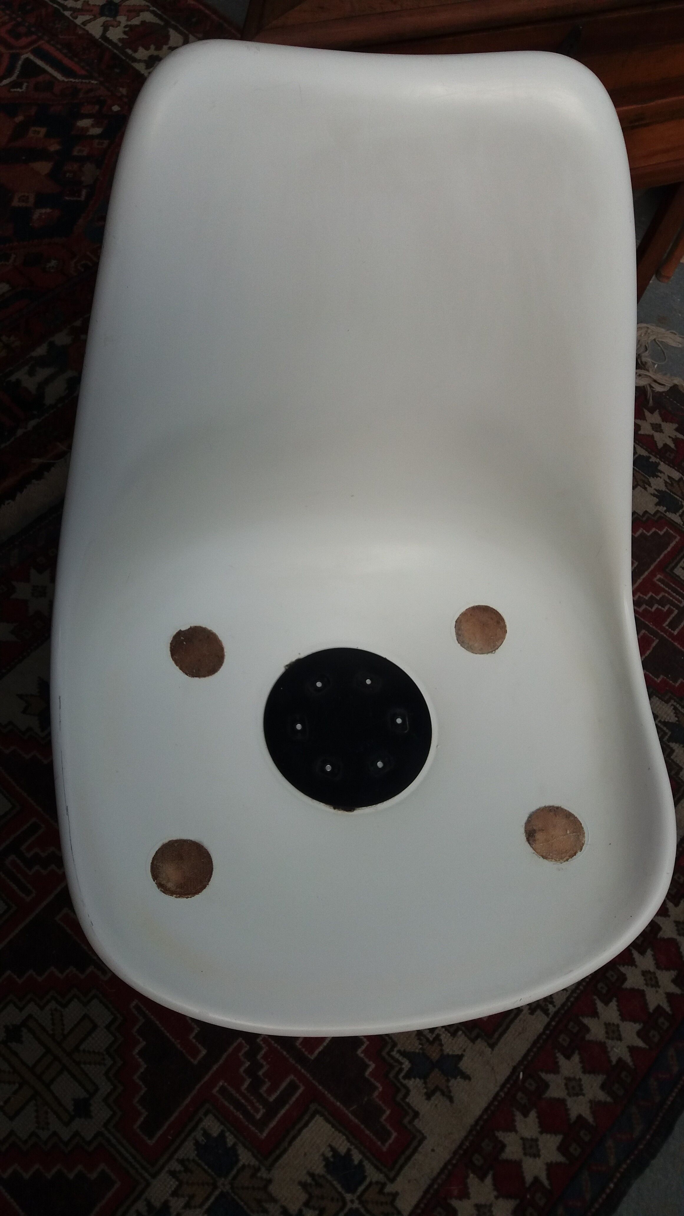 Tulip chair design Saarinen, Knoll edition