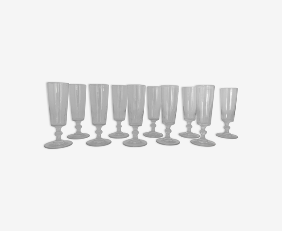 10 flûtes à champagne en verre