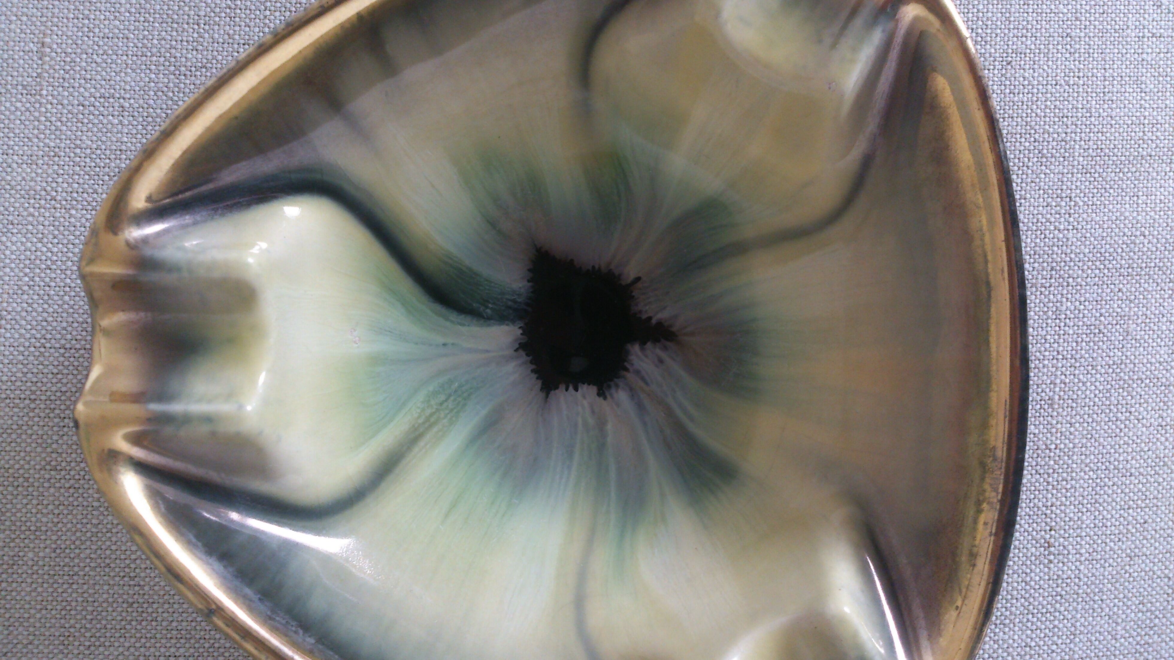 Ashtray, empty pocket