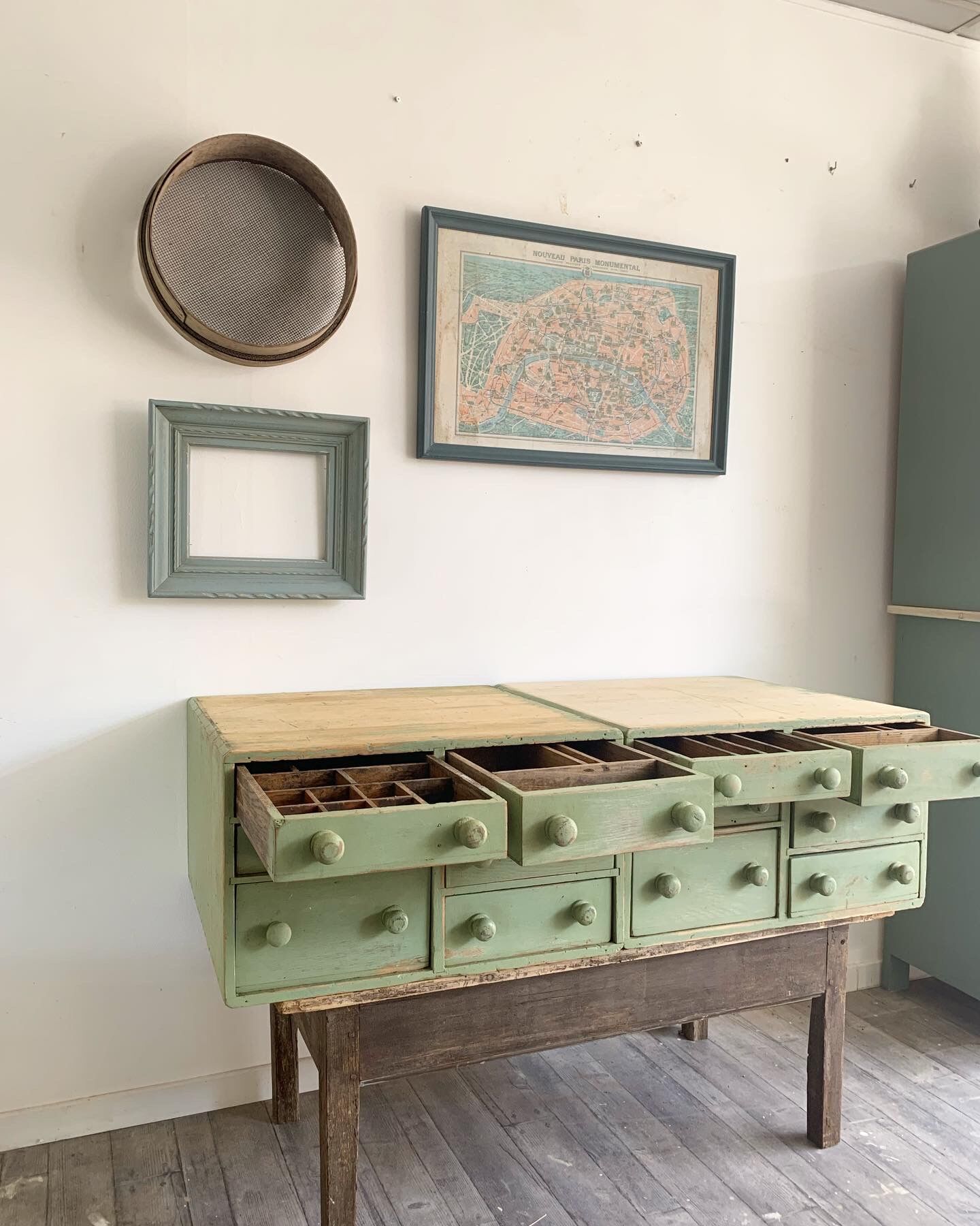 Petit meuble de métier