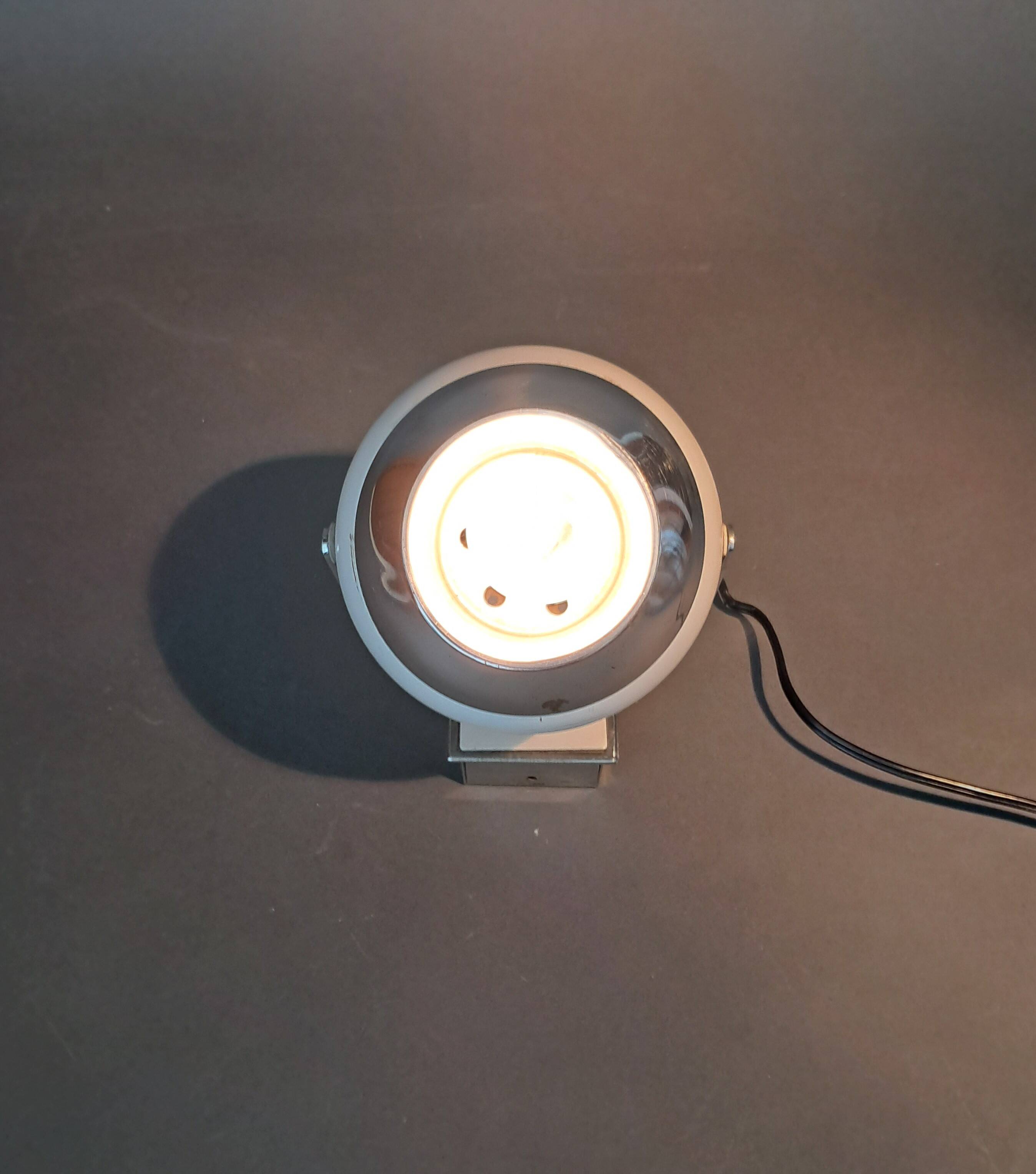 “Eyeball” wall lamp 1970 made in Italy.