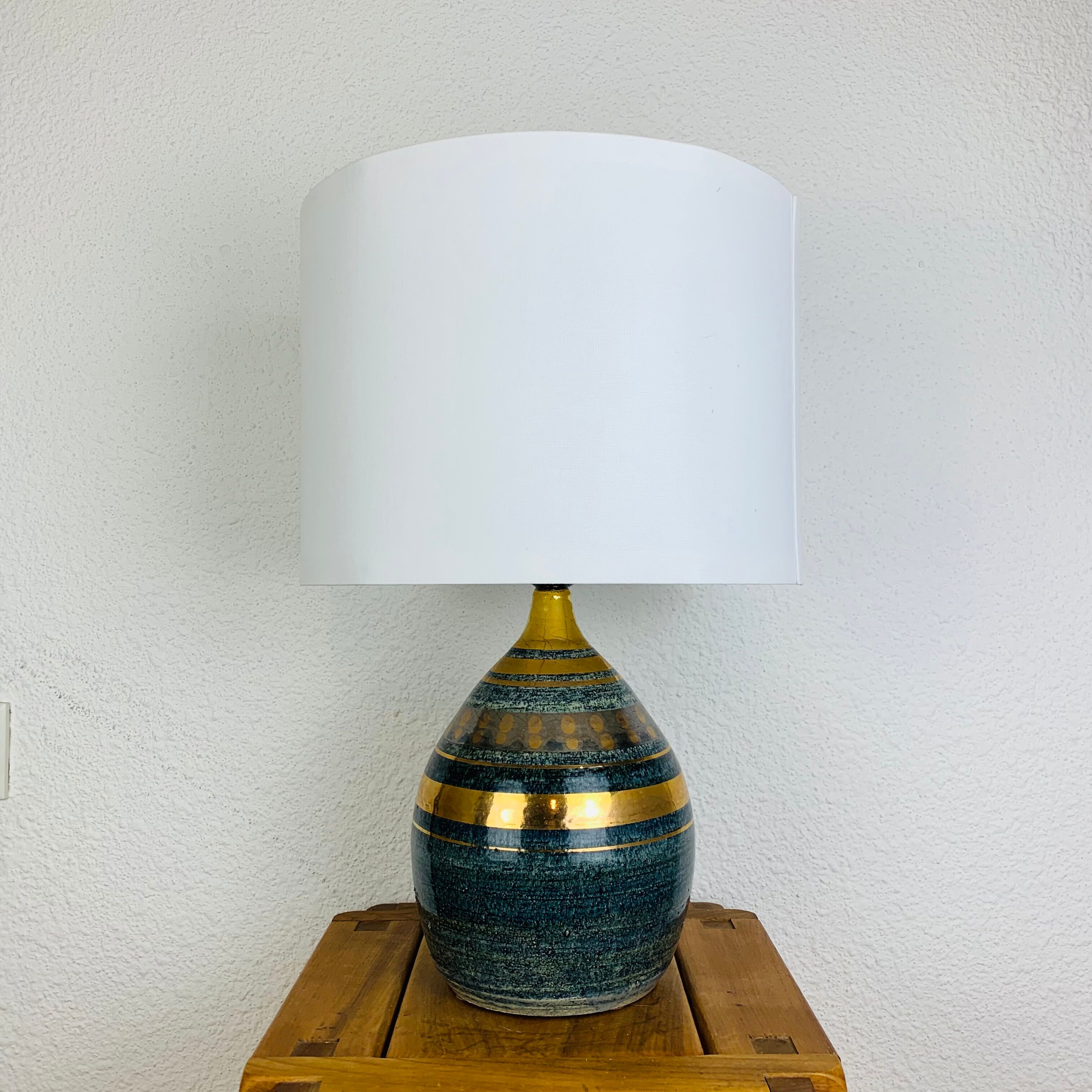 Lamp Georges Pelletier workshop La Roue in Vallauris, blue and gold ceramic