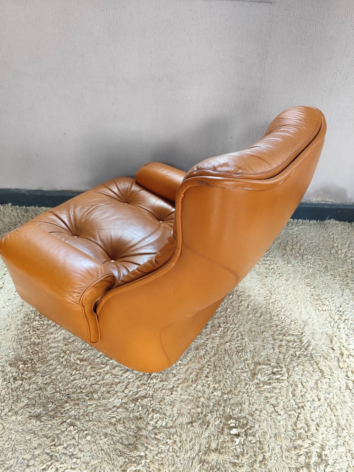 Michel Cadestin leather armchair for Airbone