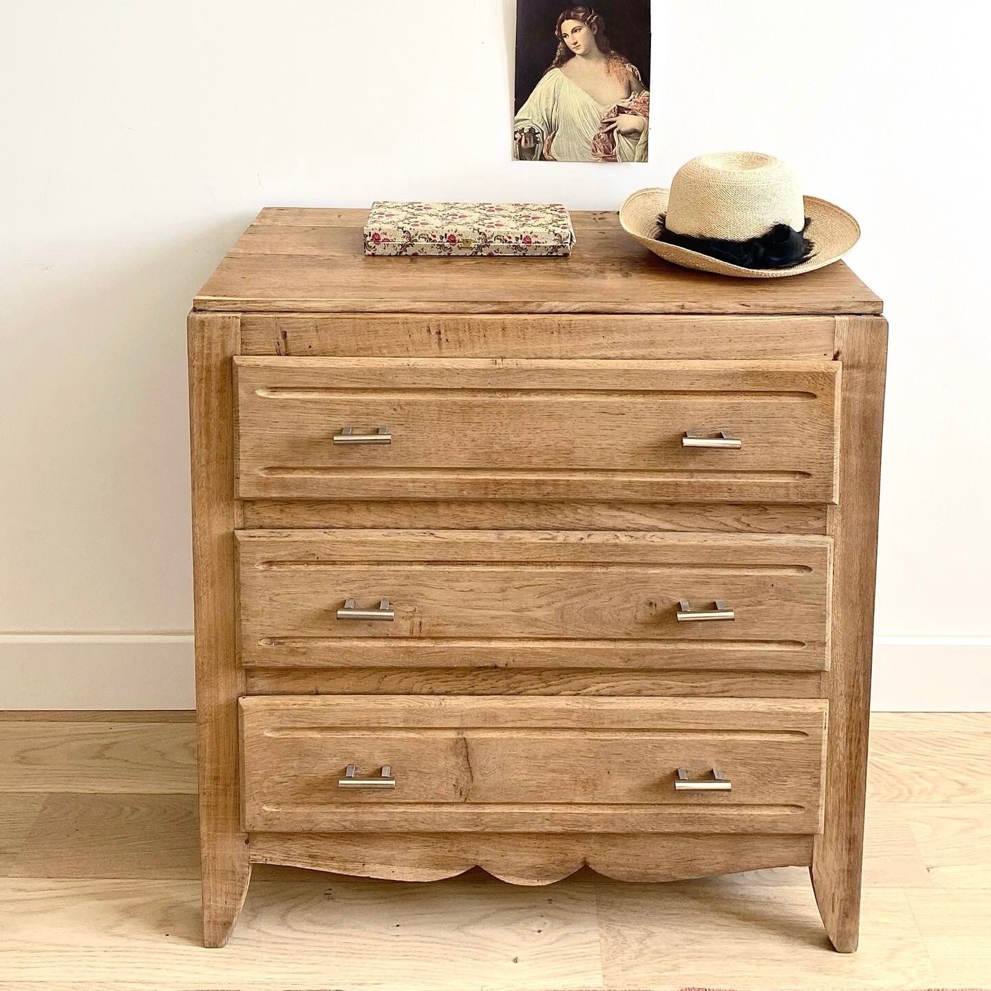 Art Deco chest of drawers