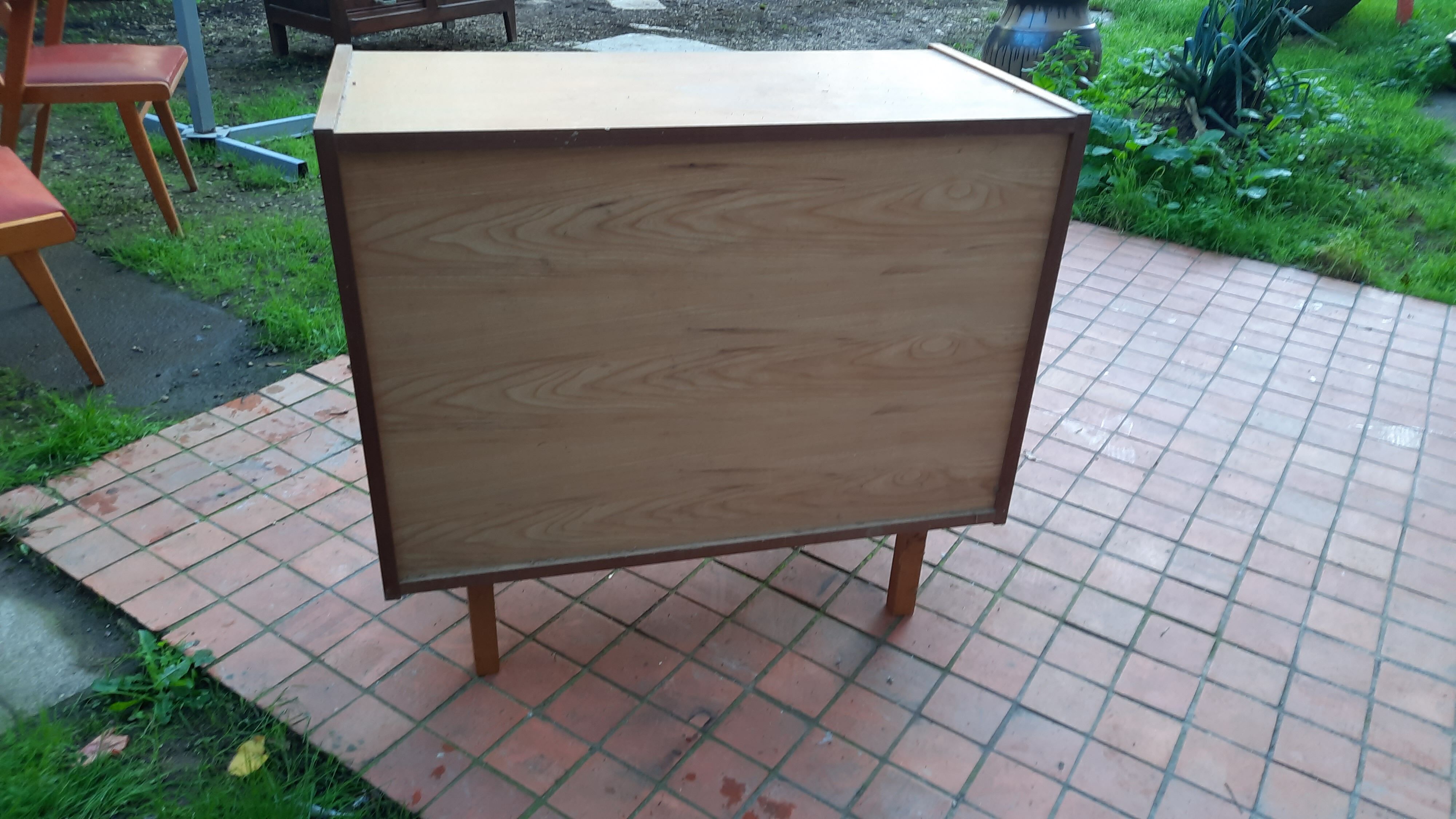 Showcase cabinet chest of drawers spindle foot