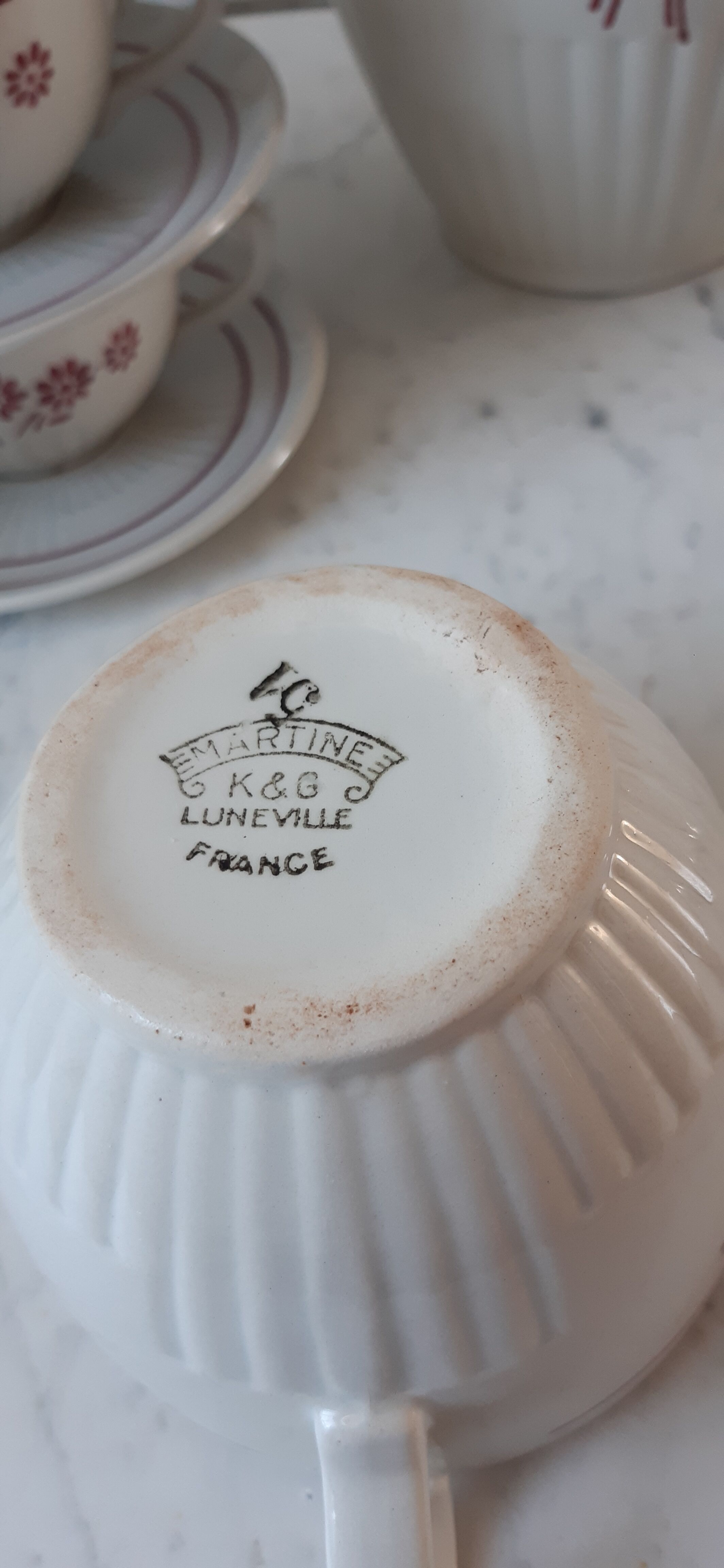 Coffee service KG Lunéville consisting of a coffee maker, 6 cups and a sugar bowl years 30-40