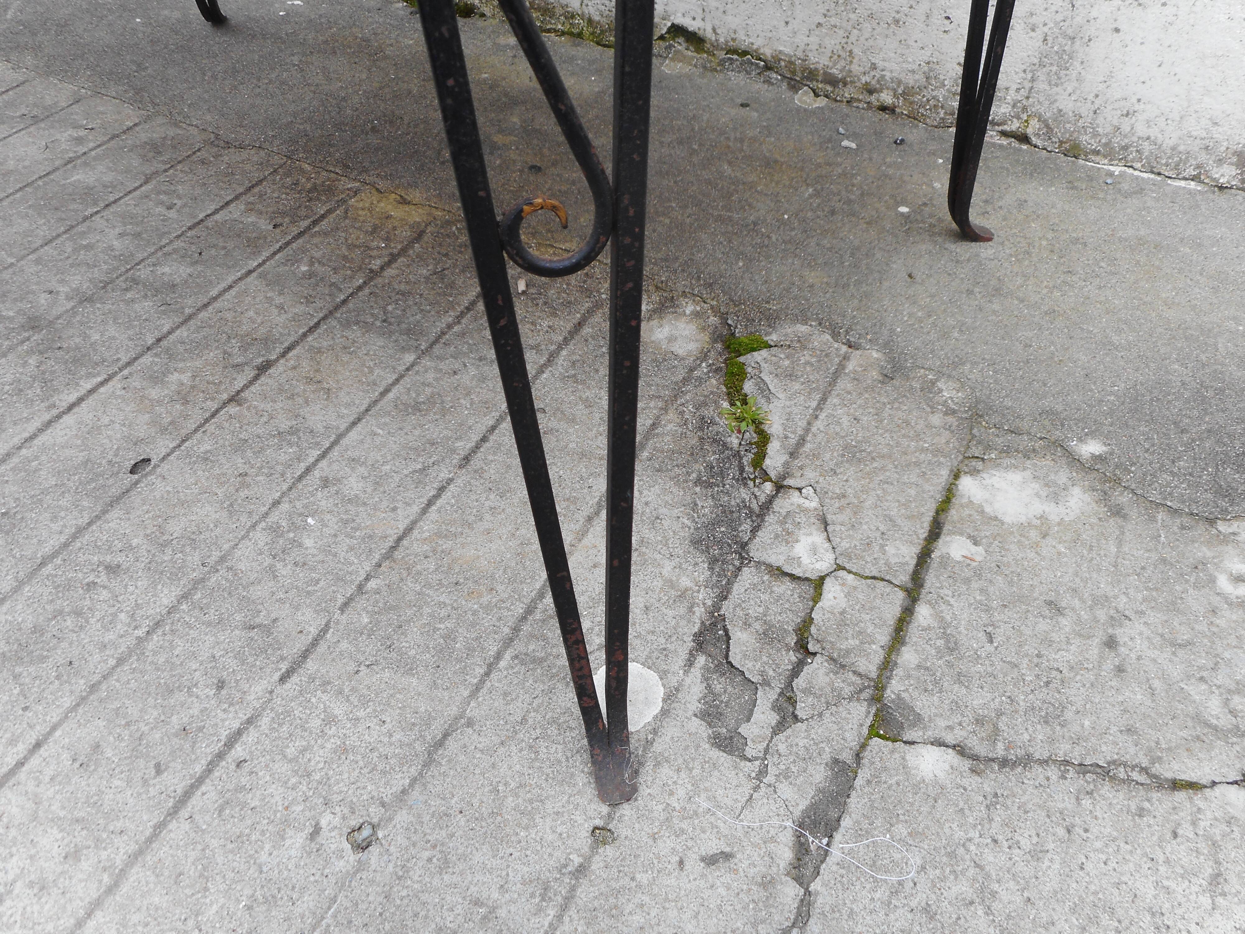 Low table feet on formica