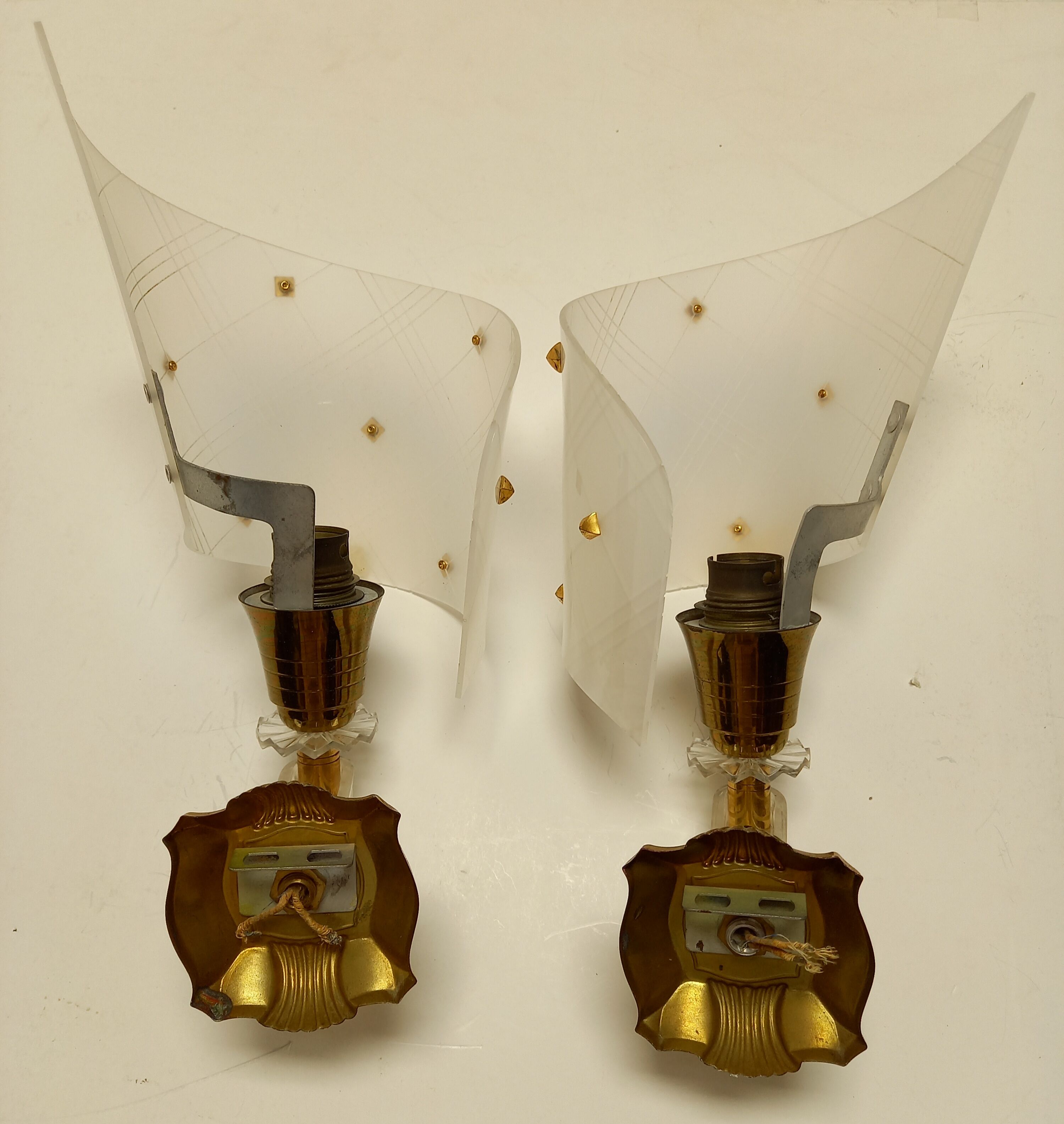 Pair of wall sconces