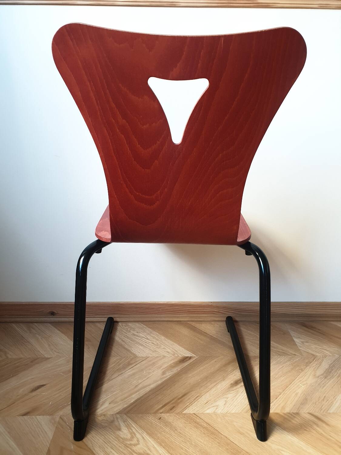 Chaise Kangourou pied noir