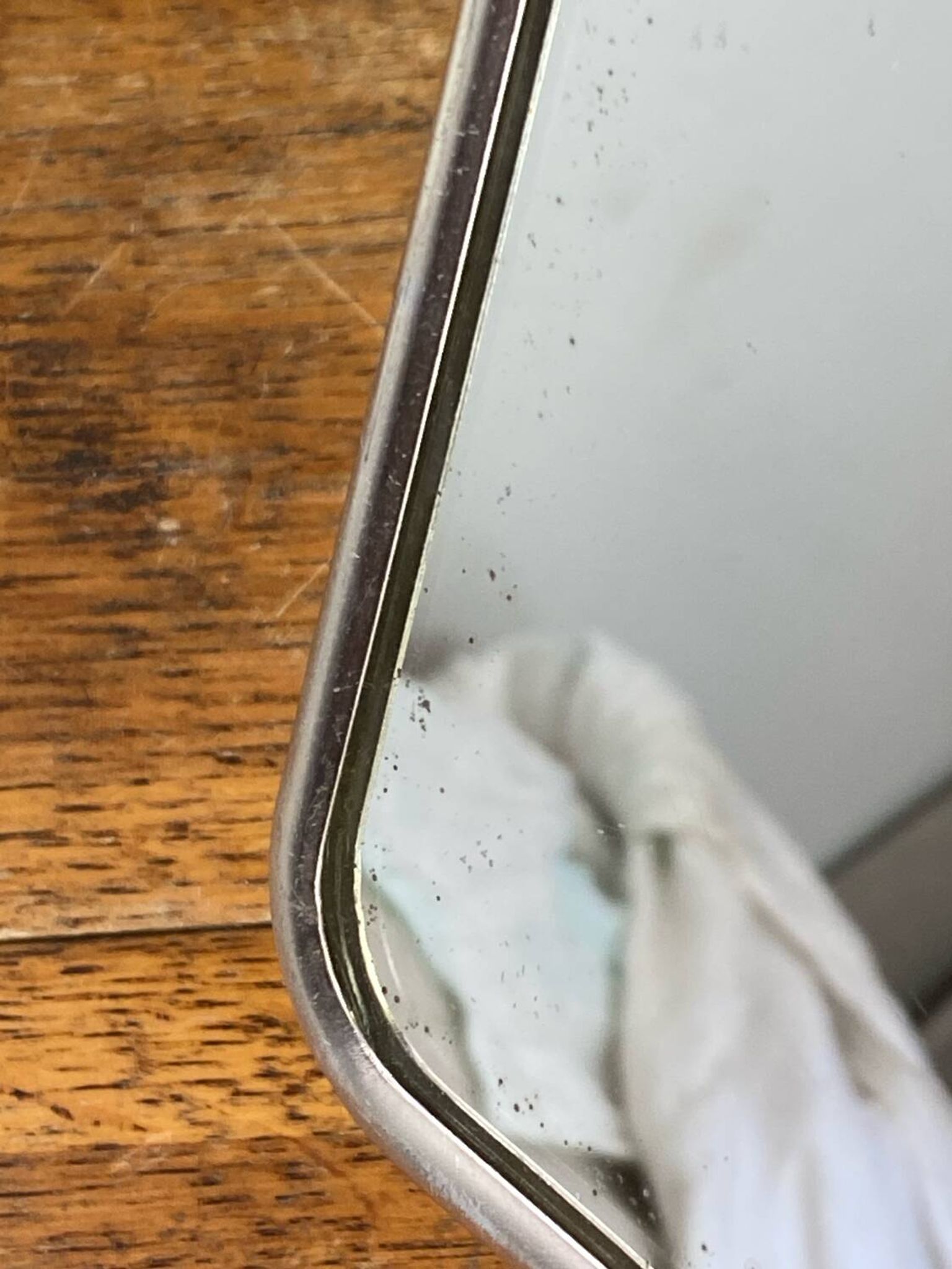 Barber's mirror