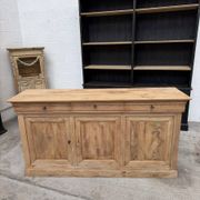 Enfilade in 19th-century elm