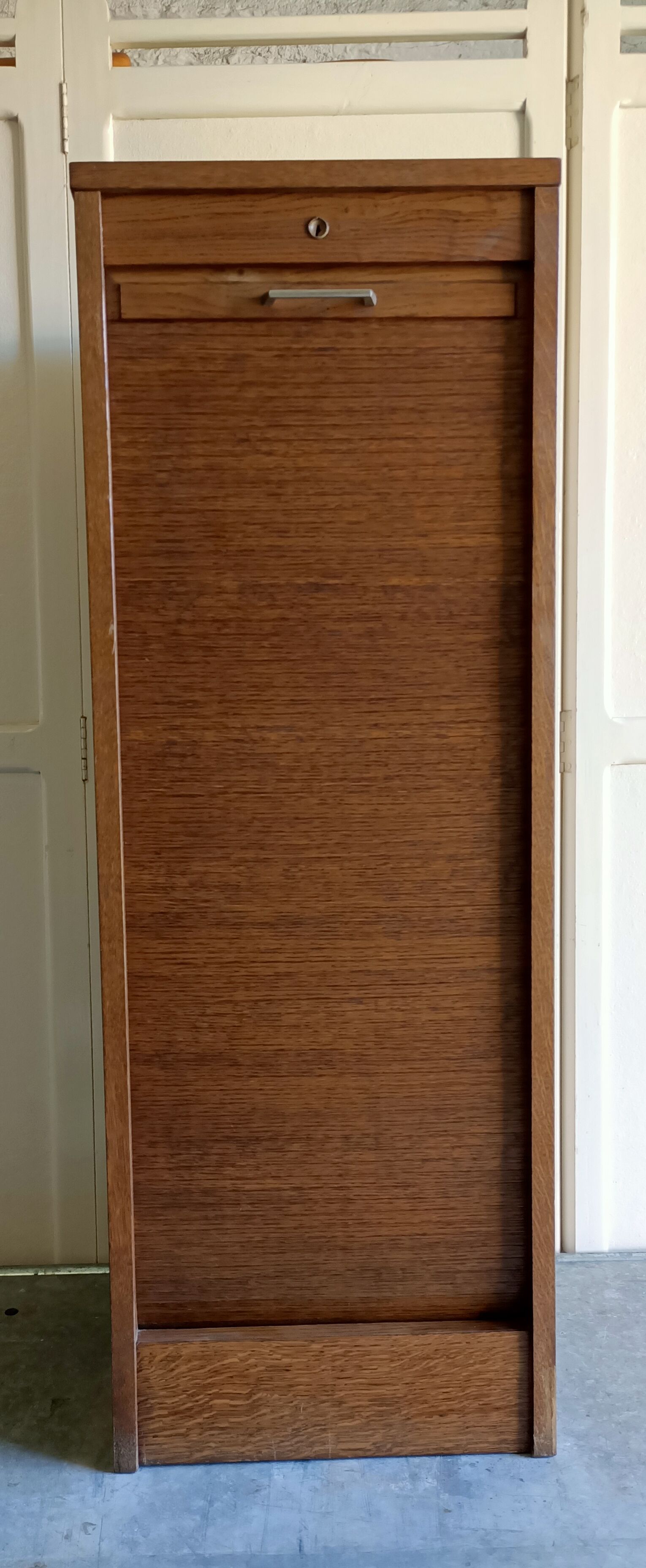 Vintage curtain binder