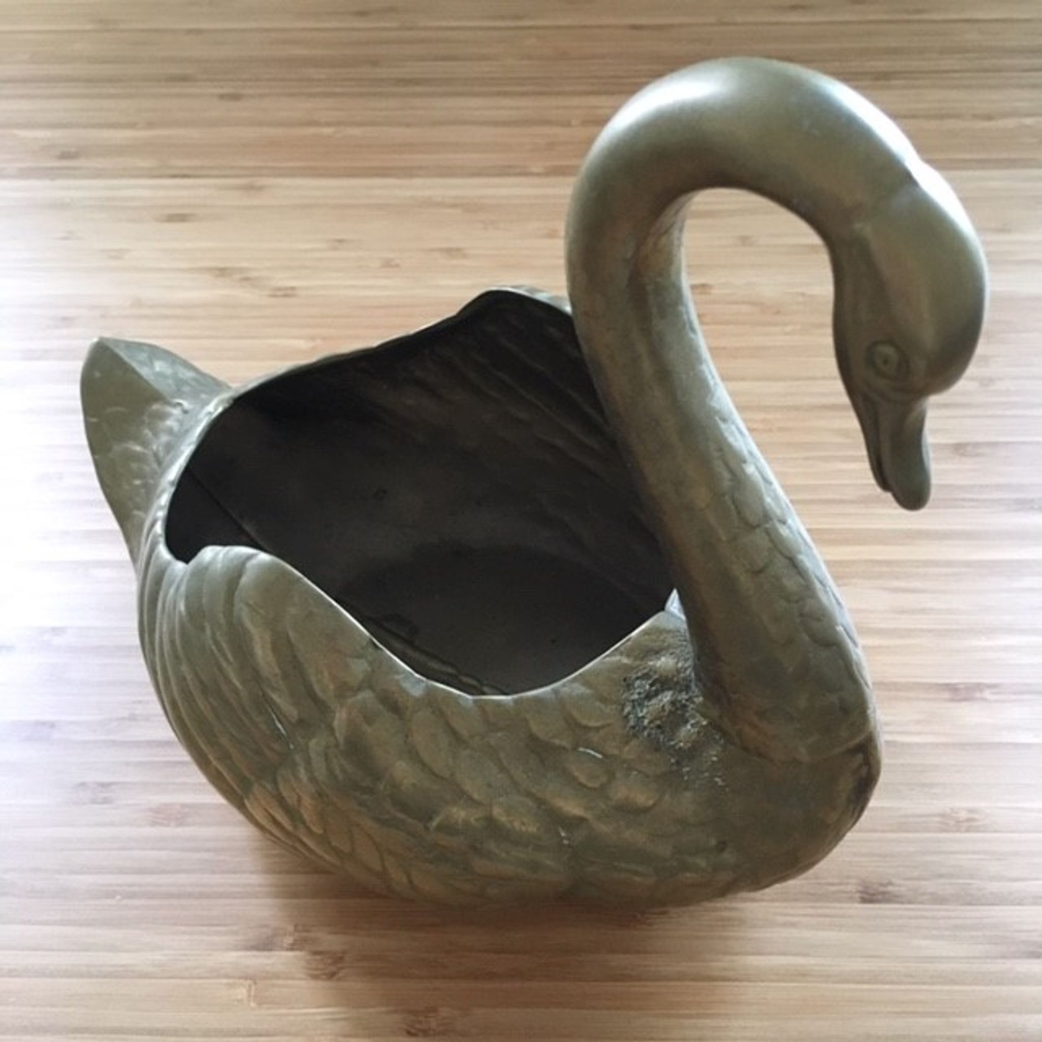 Brass swan pocket tray