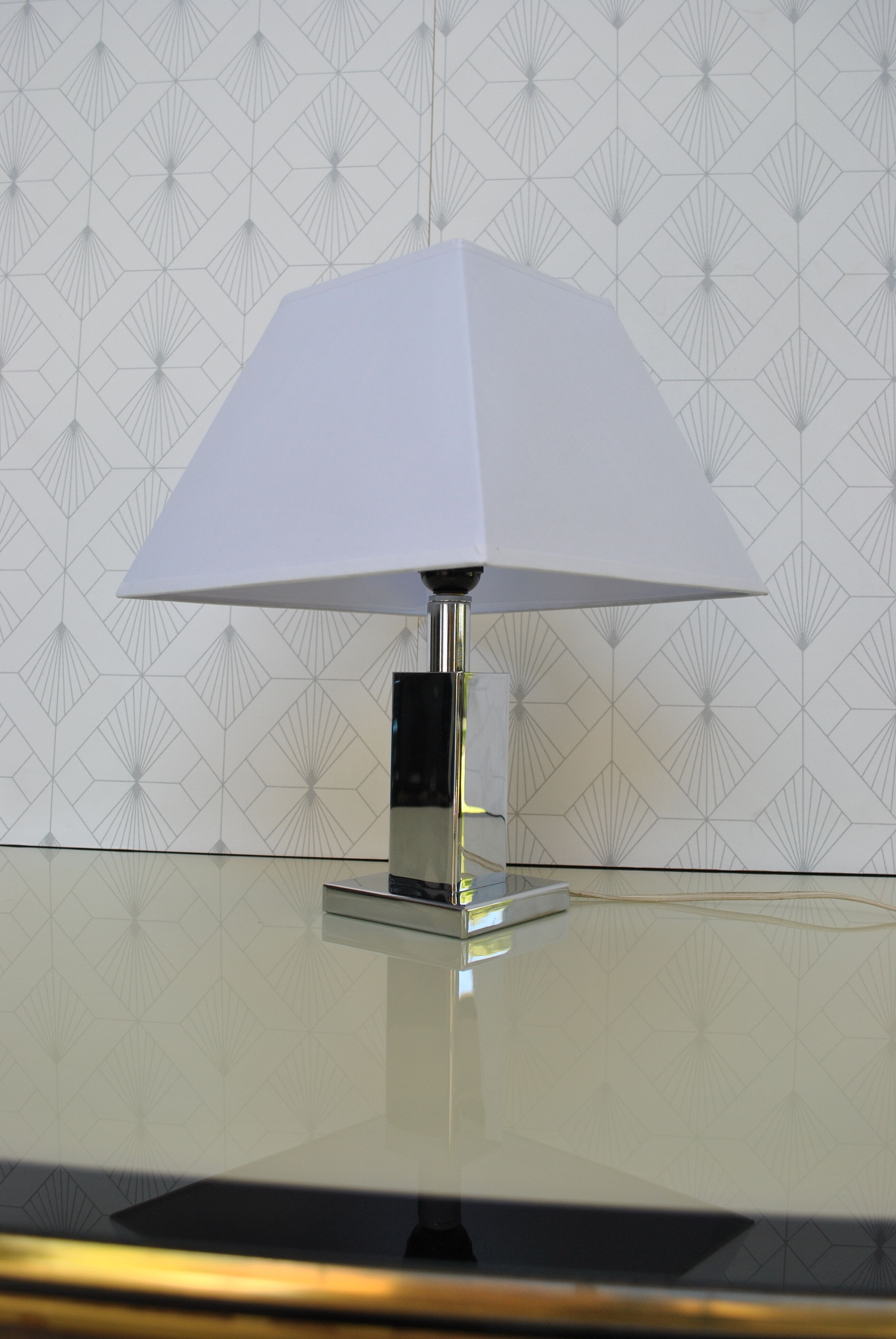 70-year-round chrome lamp