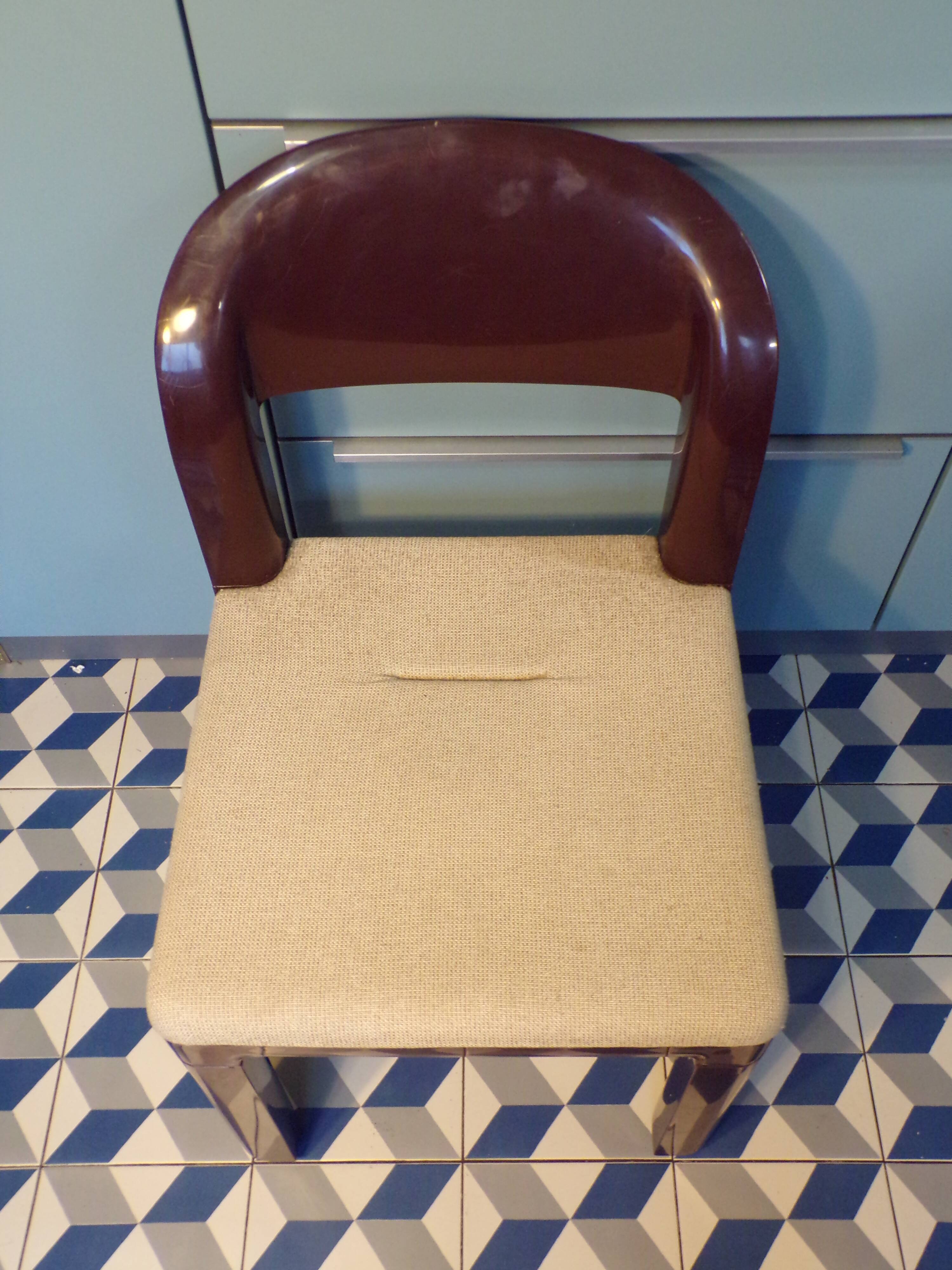 Chaise Joint par Luigi Massoni et Dino Pelizza pour Guzzini