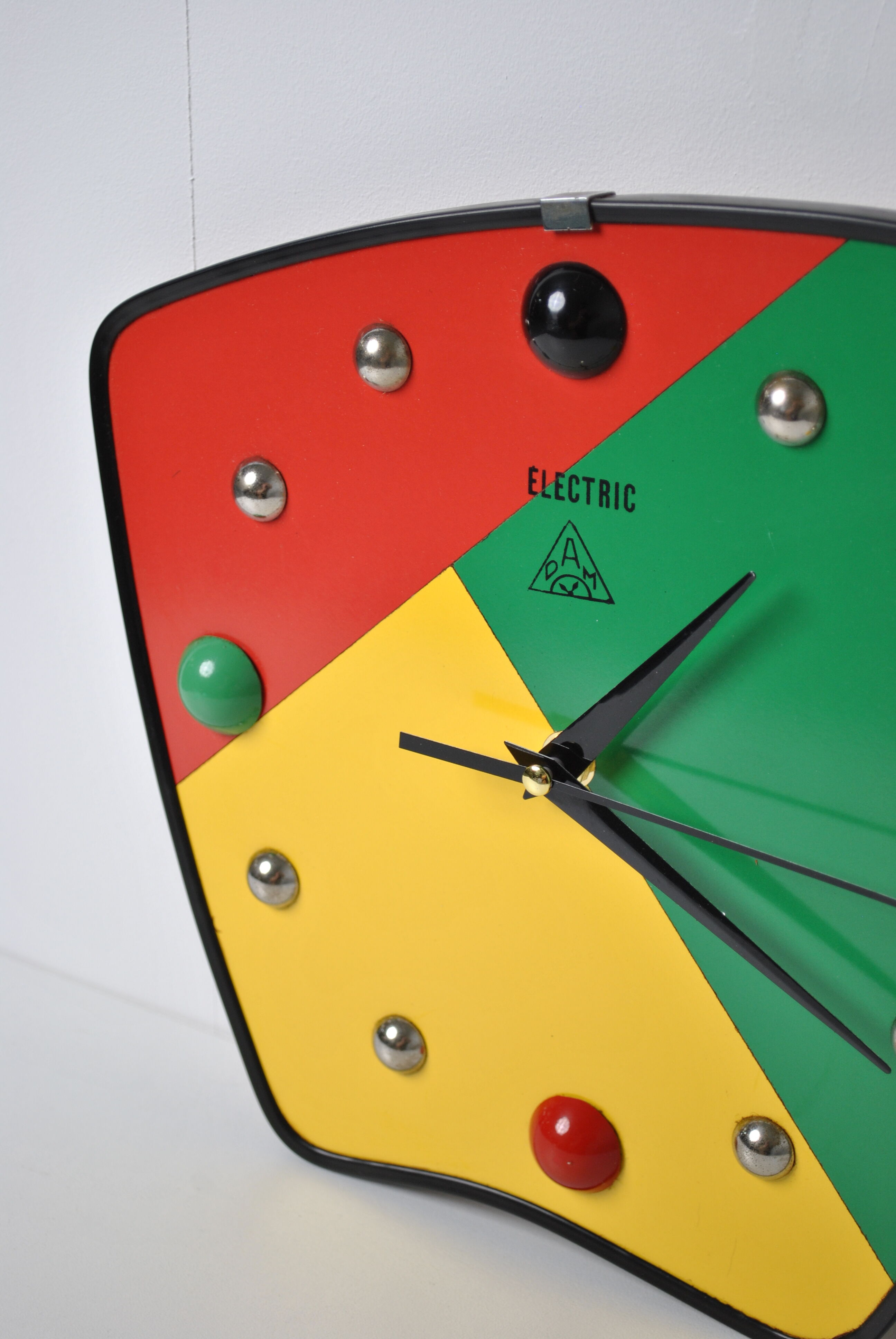 Dam electric clock 1970