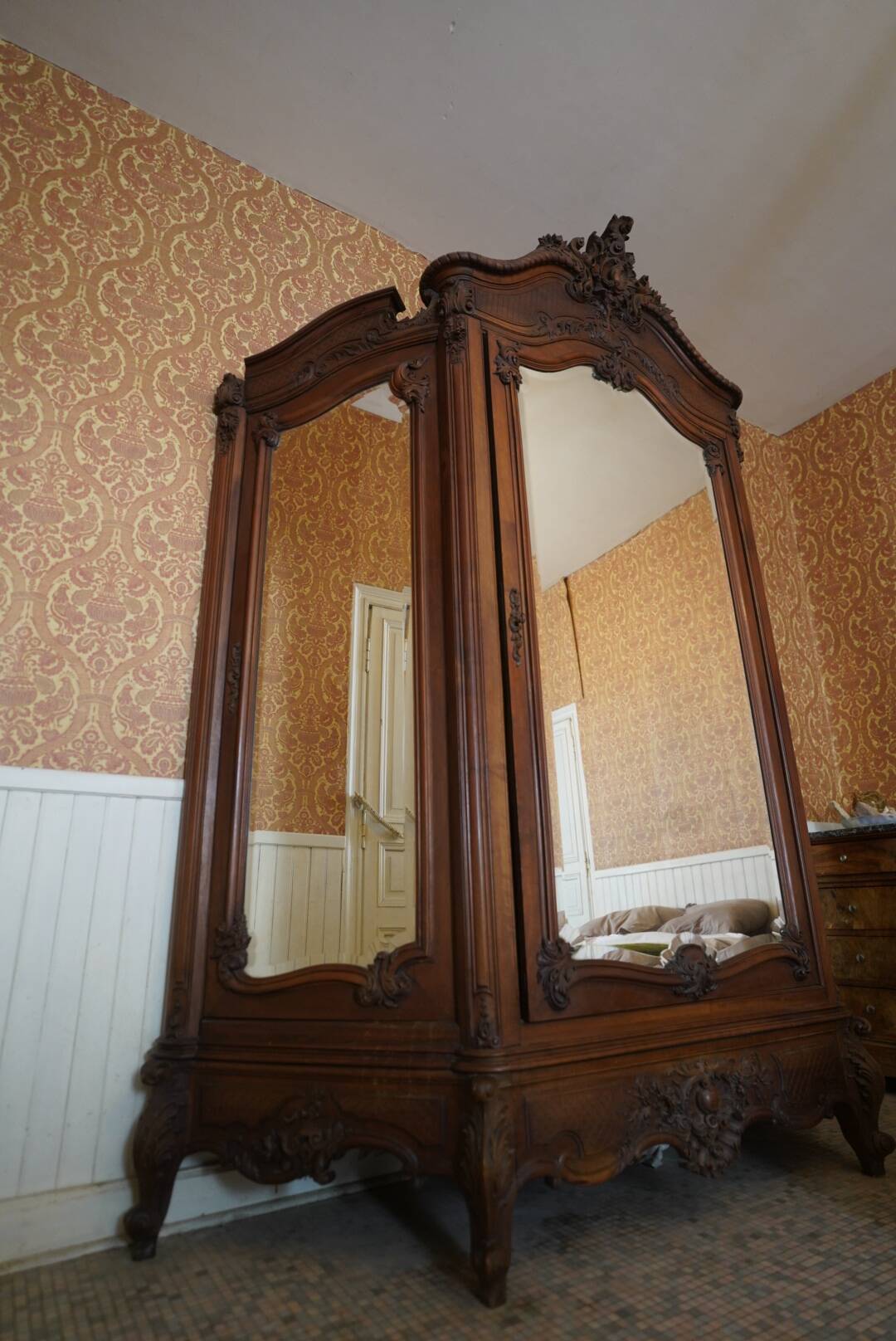 Armoire à glace style Louis XV