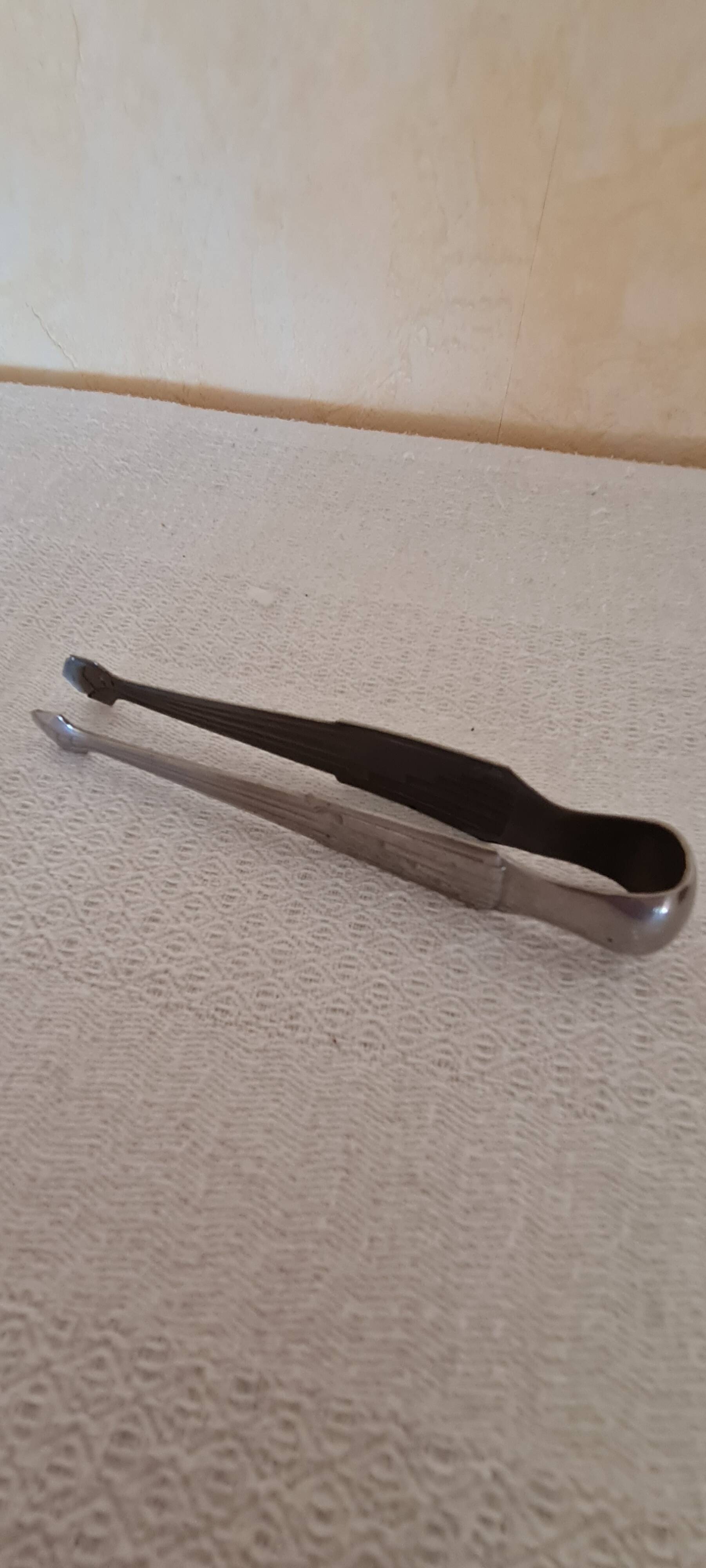 Sugar tongs