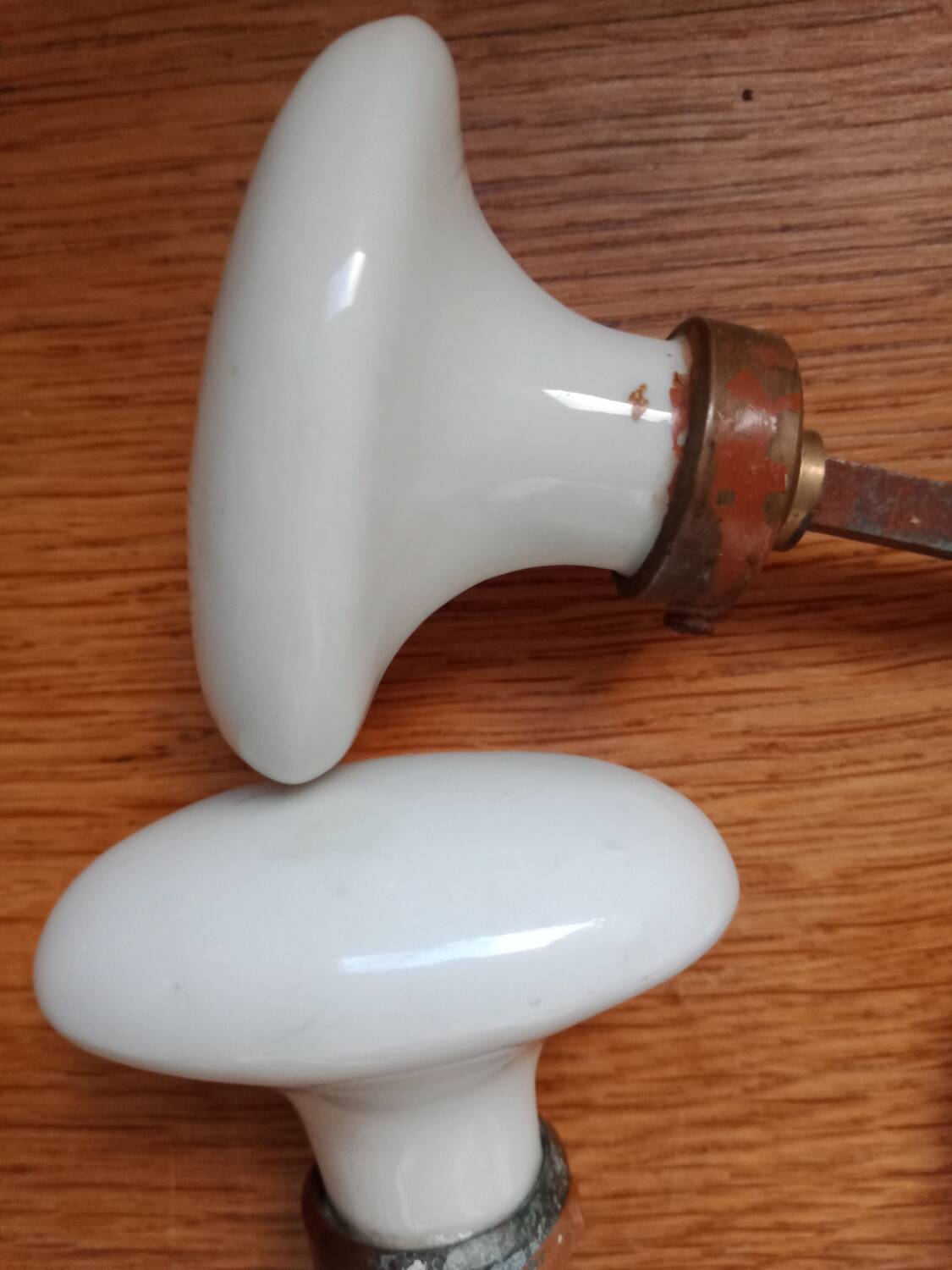 Porcelain door handles