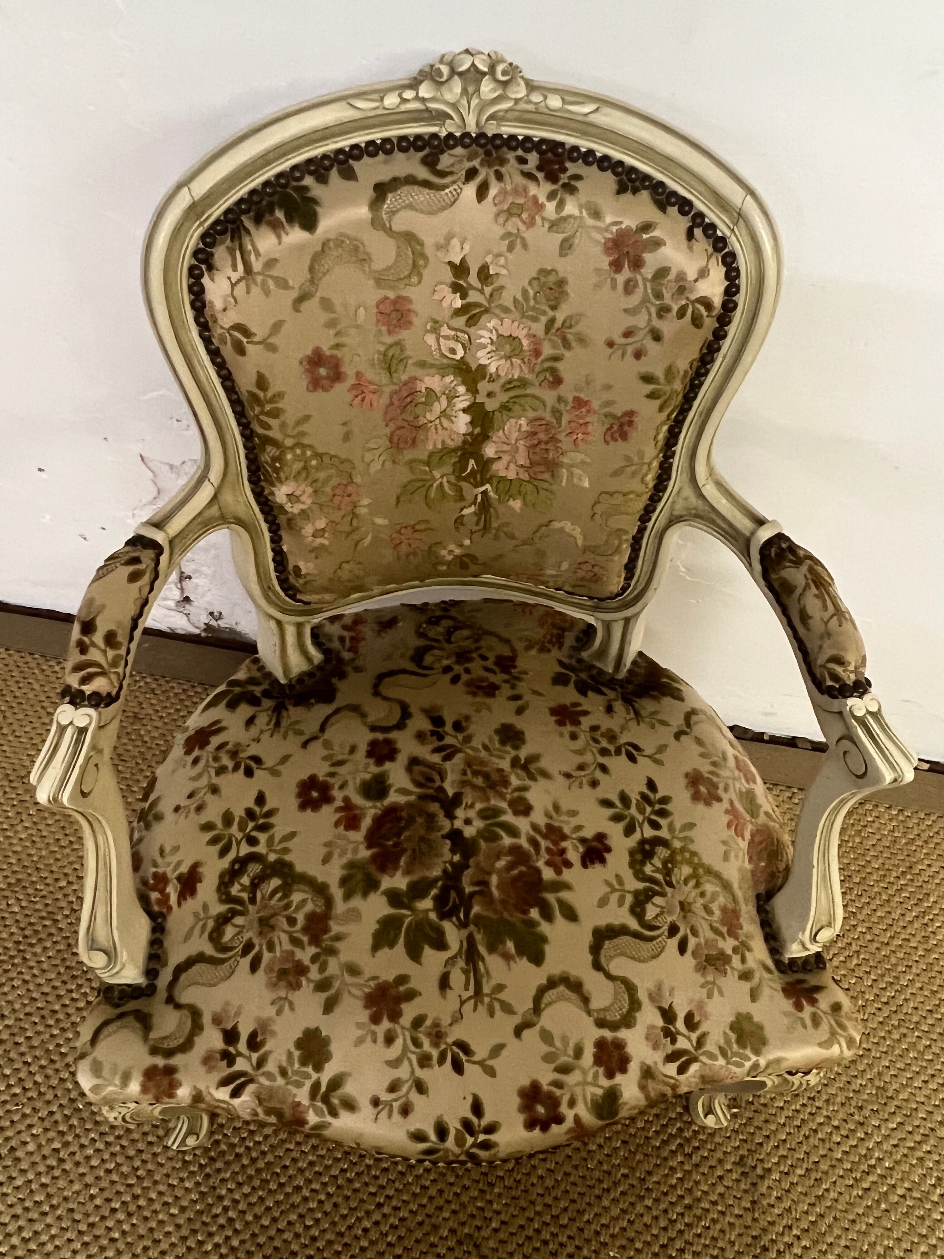 Cabriolet armchair