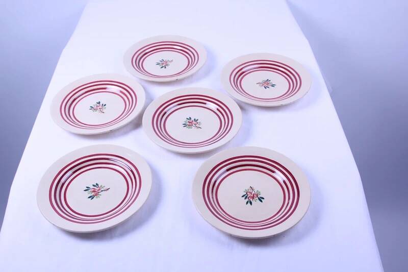 Set of 6 small antique Gien plates