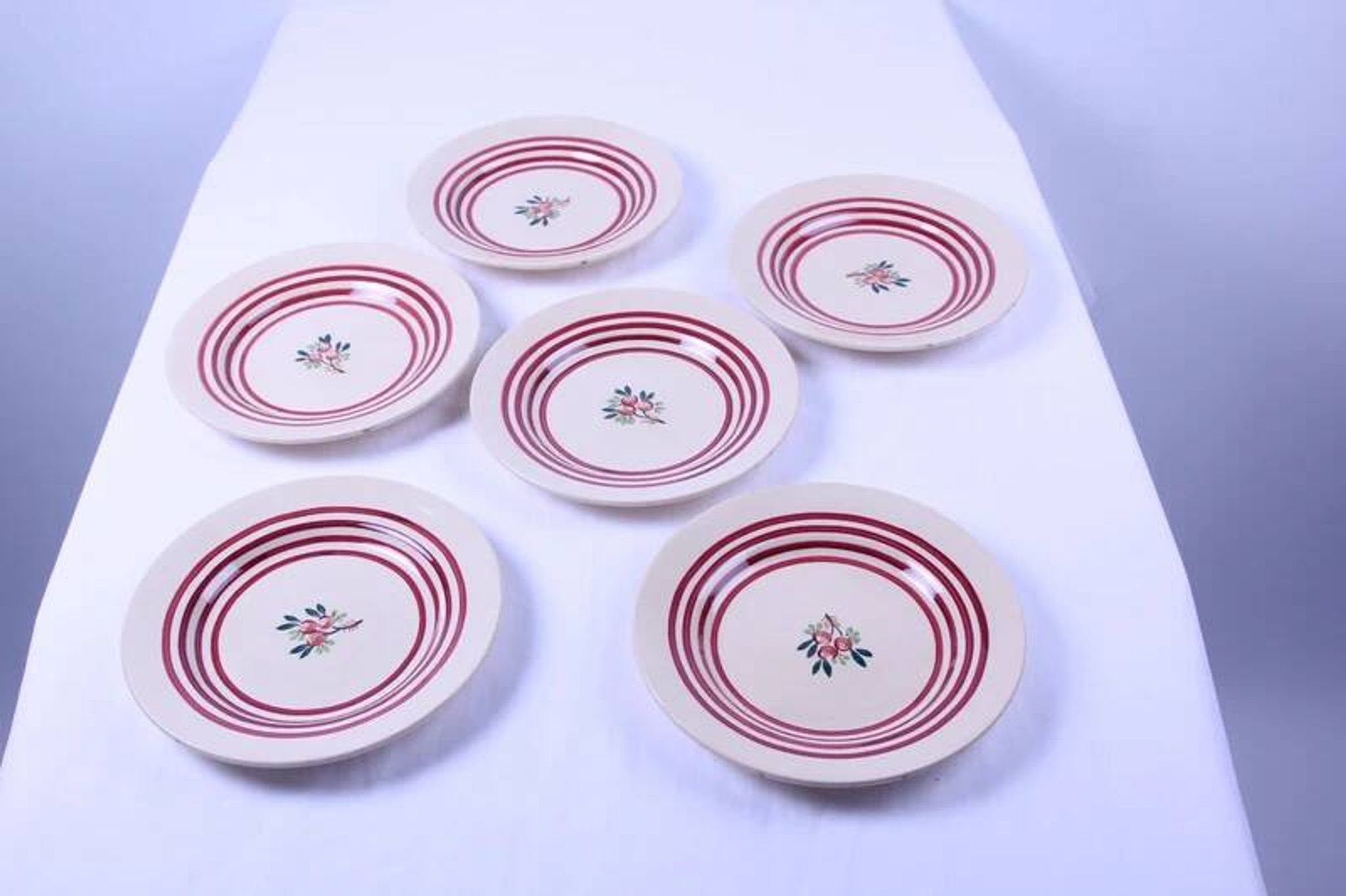Set of 6 small antique Gien plates