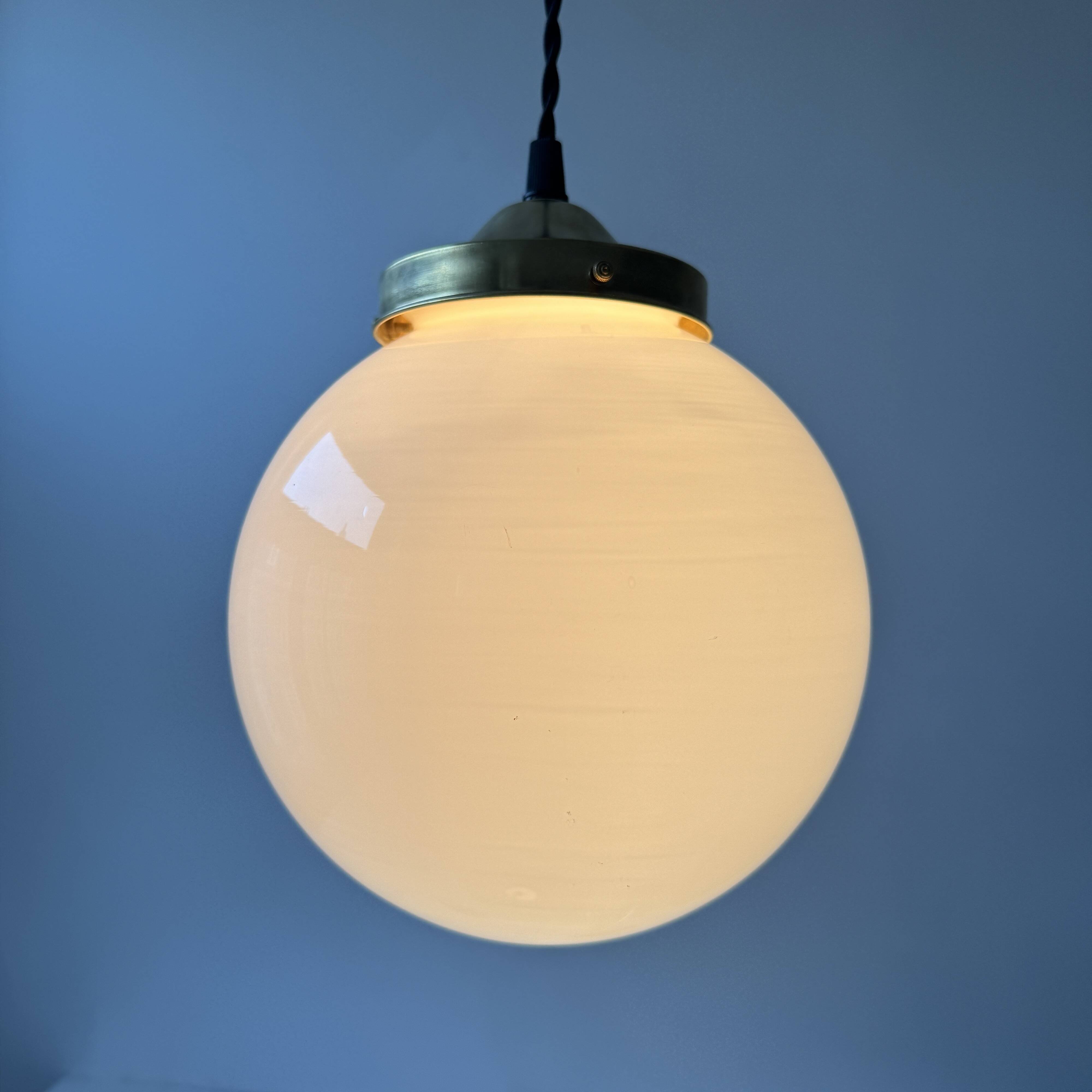 Old round pendant light 18 cm in vintage opaline