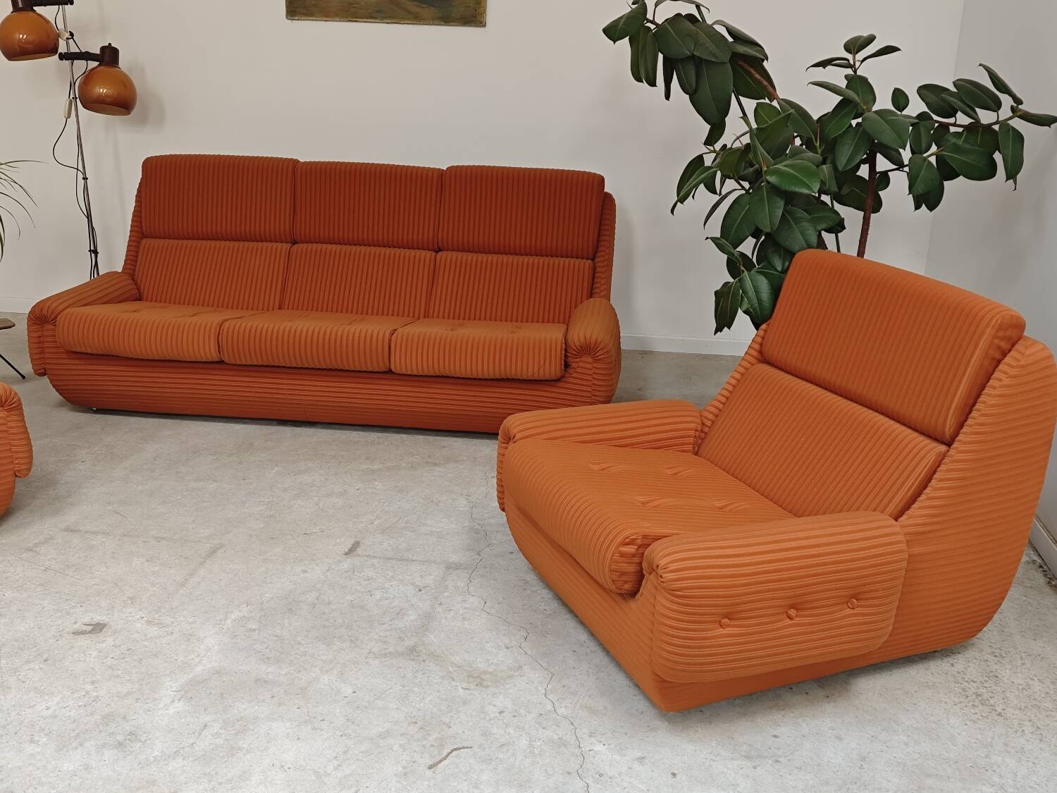 Complete orange salon JITONA in Atlantis Space Age style from the 1970s.
