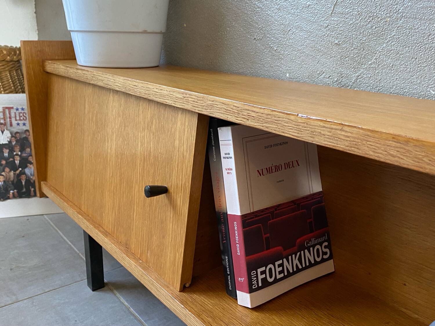 Low vintage sideboard (shallow)