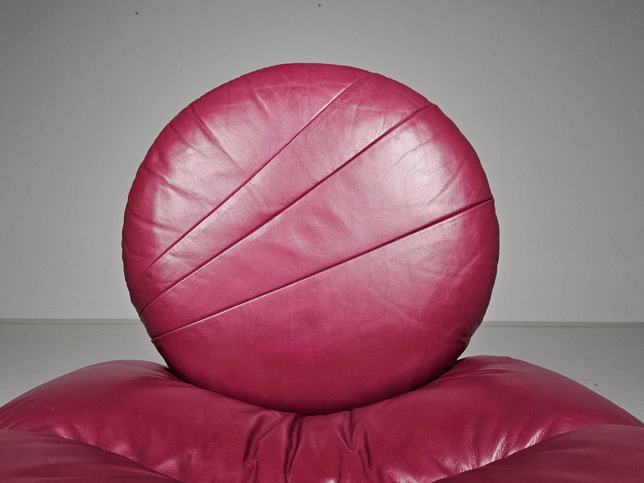 Calypso pink chaise longue by Vittorio Introini for Saporiti, Italy, 1970.