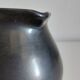 Vase tripode vintage noir satiné
