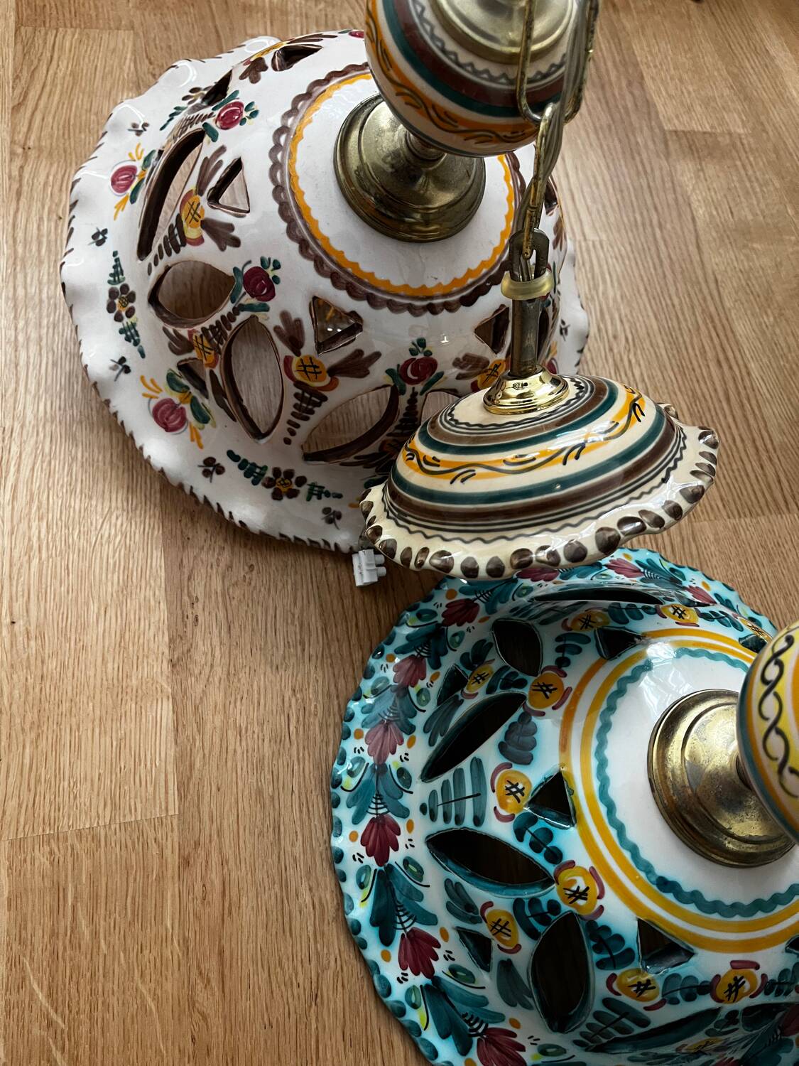 Talavera ceramic suspension