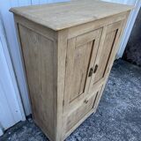 Solid oak storage unit – Contemporary country style