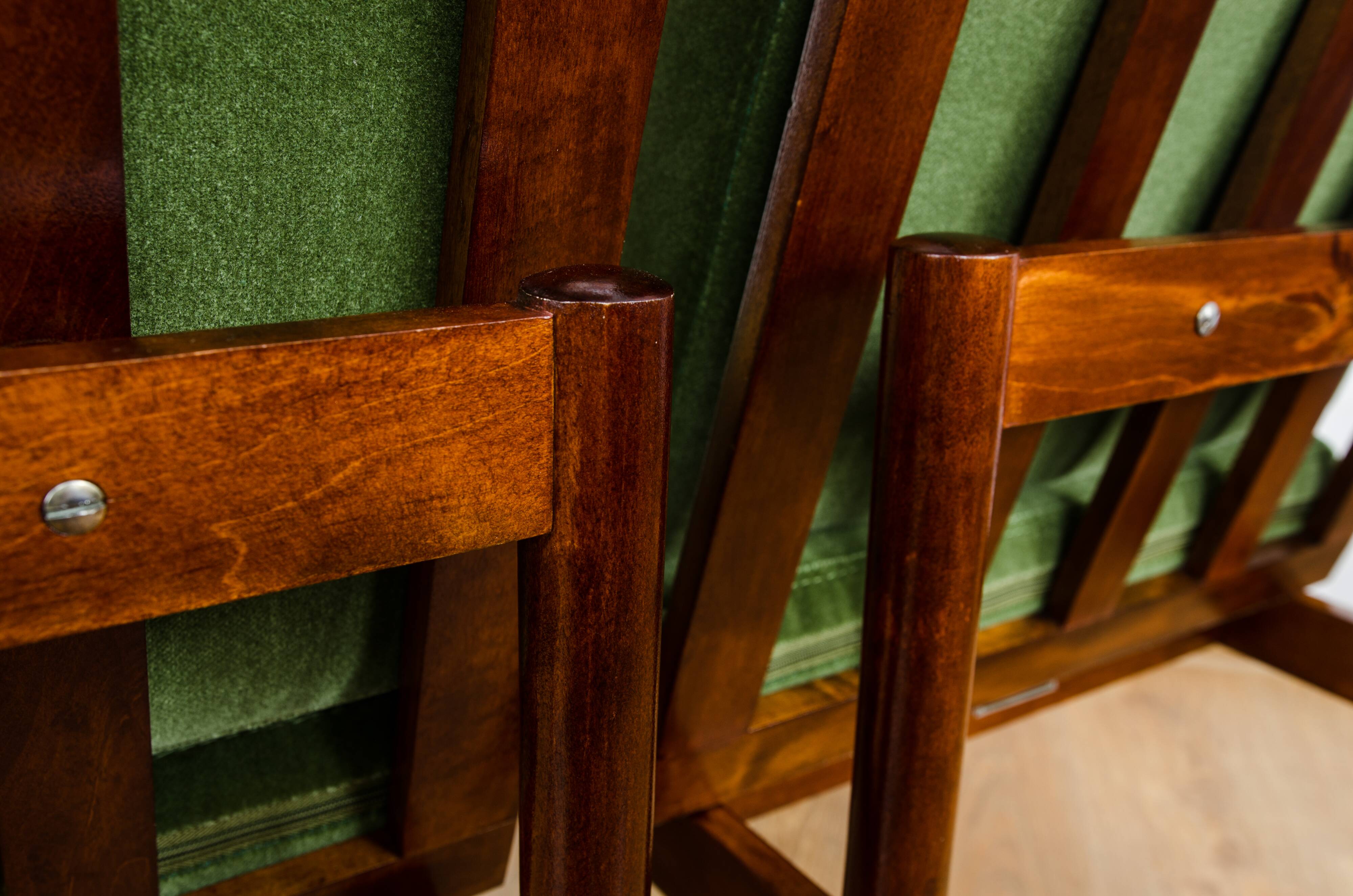 Paire de fauteuils verts du milieu du siècle 1965