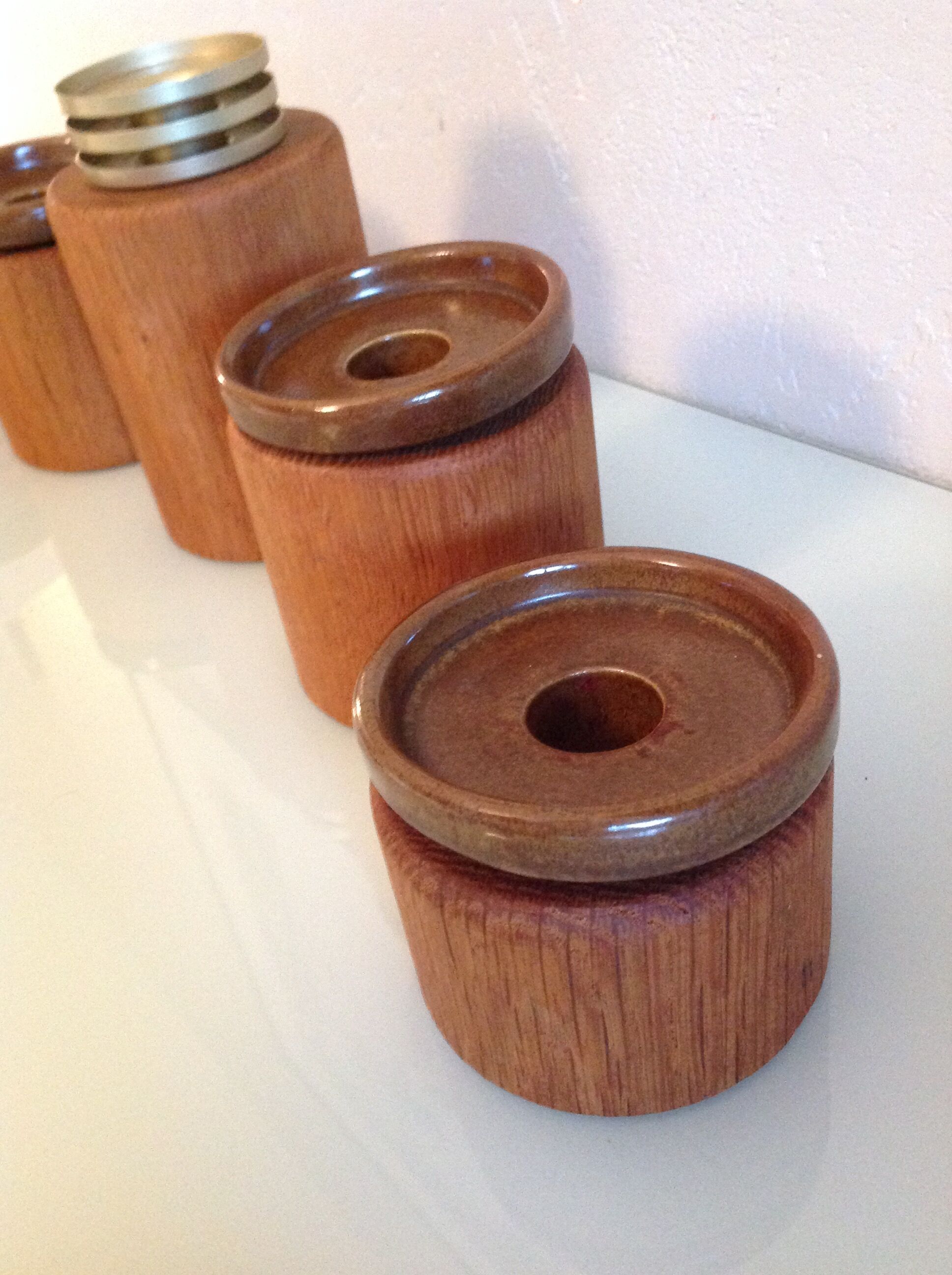 Five-headed chandelier in wood and ceramic Scandinavian style / vintage 60s-70s