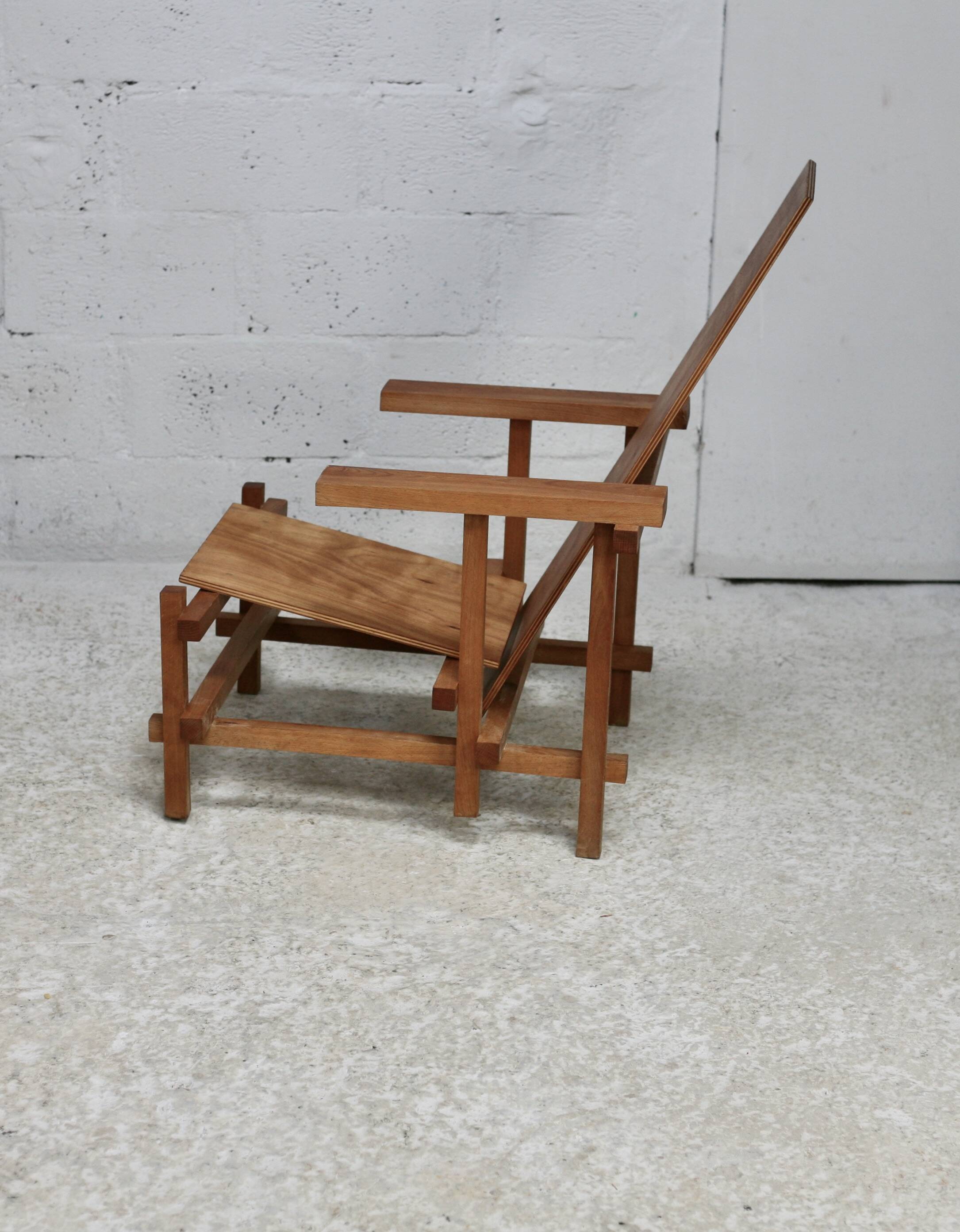 Fauteuil d'après Gerrit Rietveld. Circa 1970