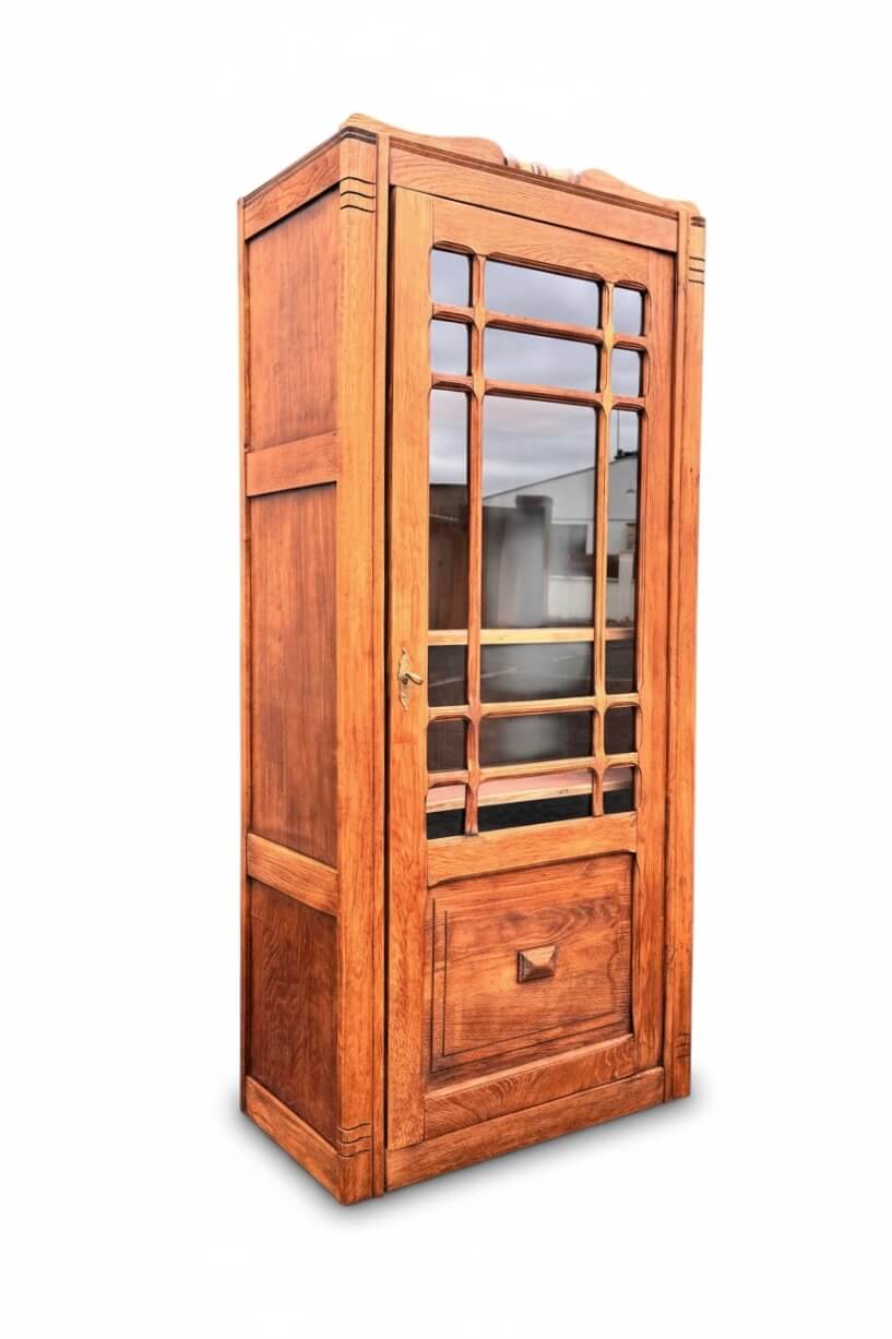 Renovated Parisian wardrobe, small size