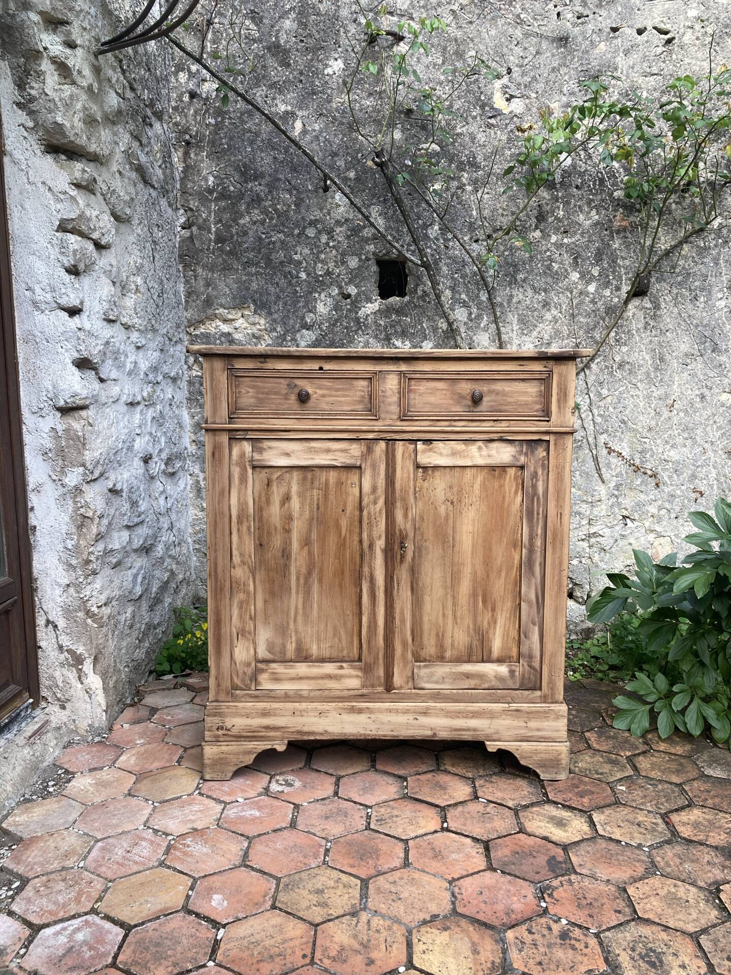Old buffet