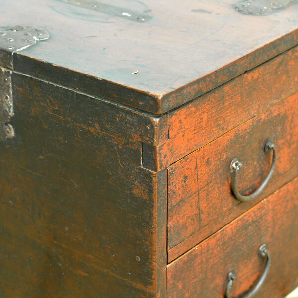 Petite commode japonaise, vers 1900